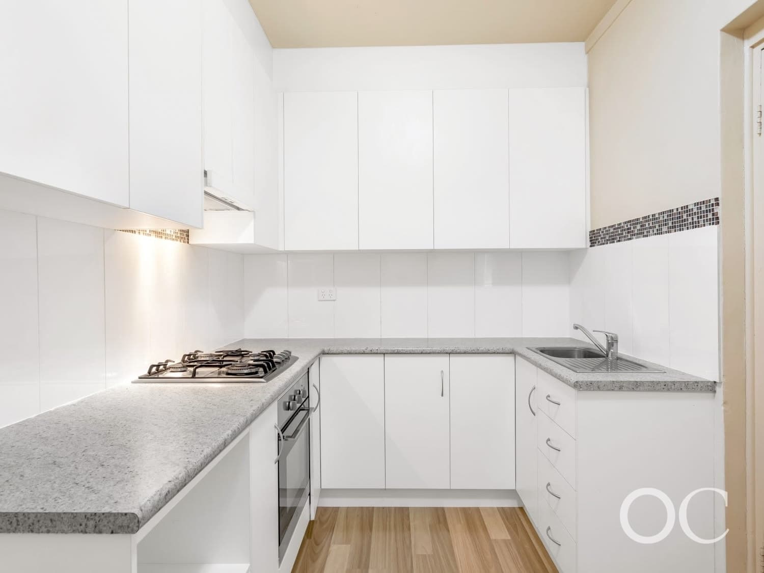 2/11 Crozier Terrace, Oaklands Park - Thumbnail 4