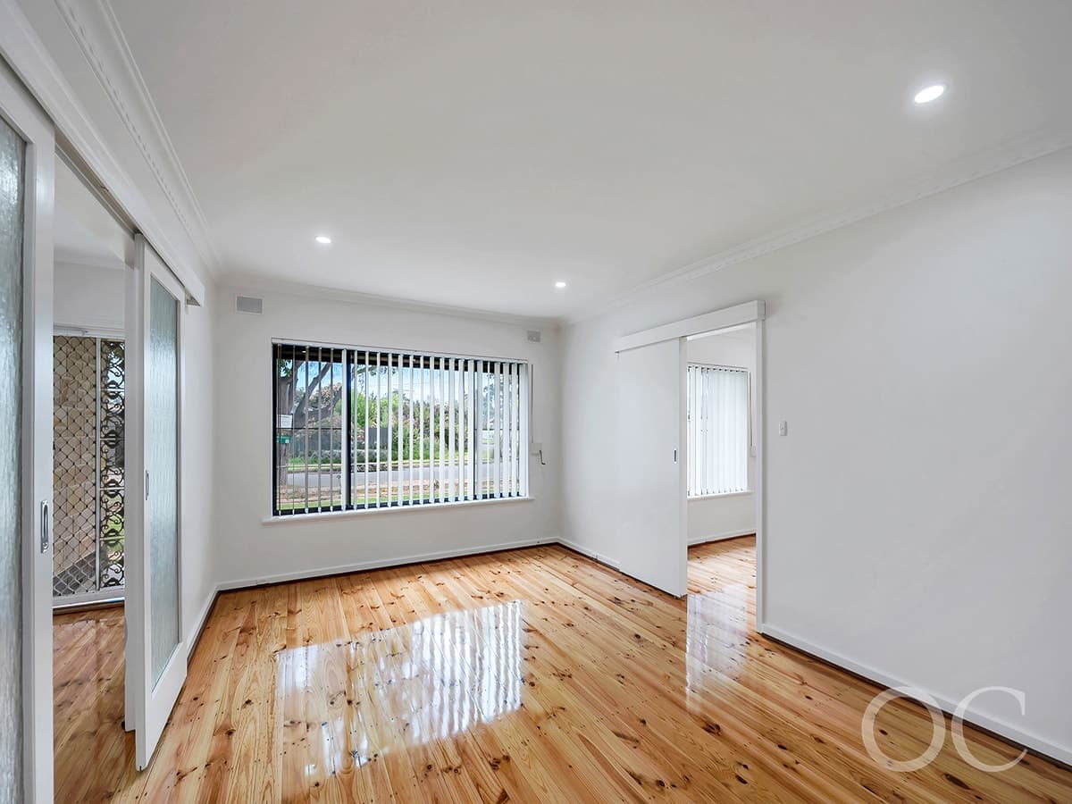 24 Mead Crescent, Melrose Park - Thumbnail 2