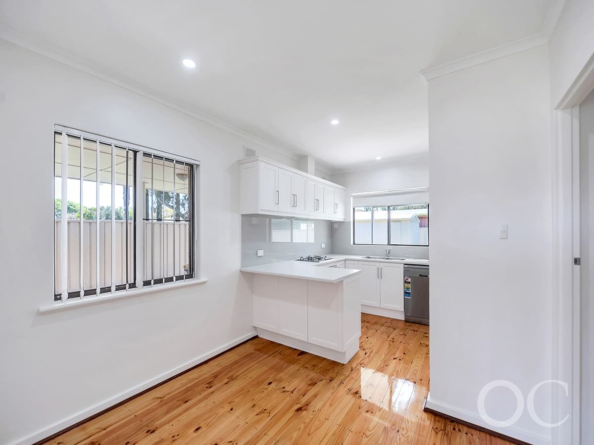 24 Mead Crescent, Melrose Park - Thumbnail 4