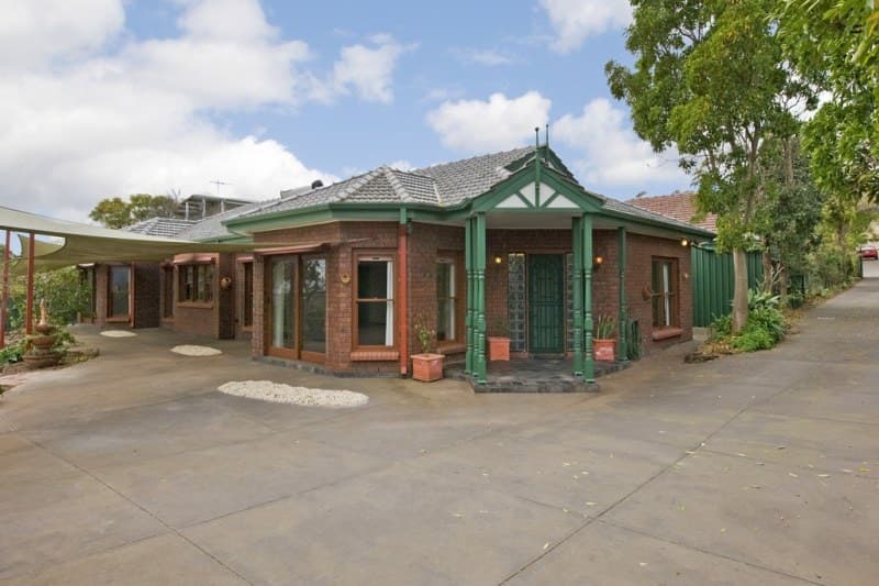 13A Gordon Terrace, Rosslyn Park - Image 1