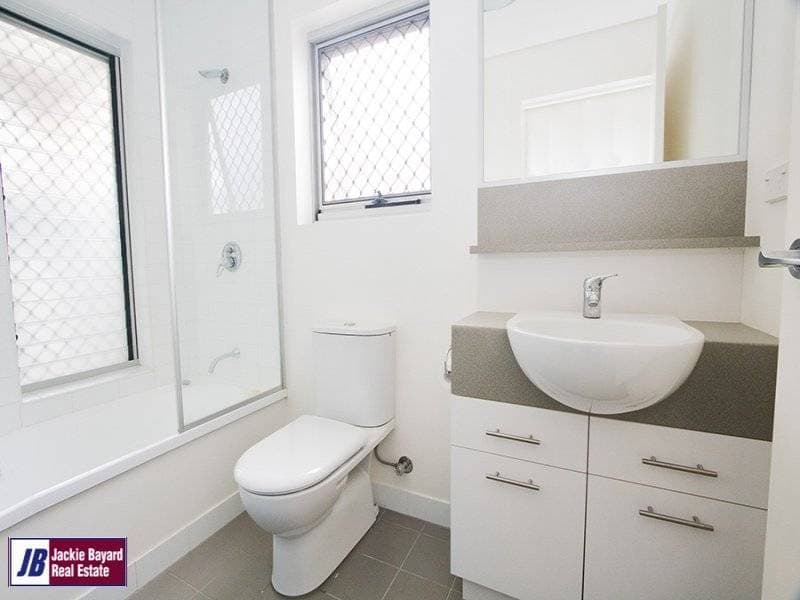 28 Masters Street, Newstead - Thumbnail 4