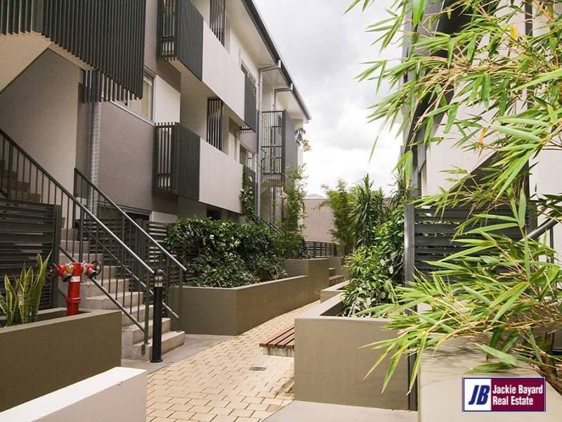 28 Masters Street, Newstead - Thumbnail 7