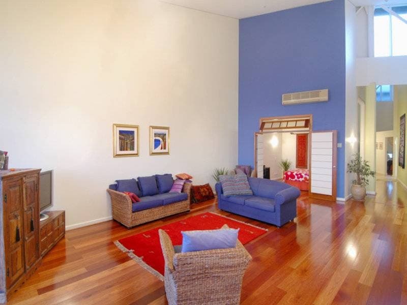 110 Macquarie Street, Teneriffe - Image 1