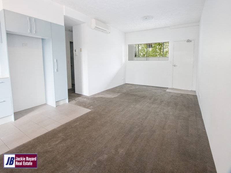 9 Chester Street, Newstead - Image 1