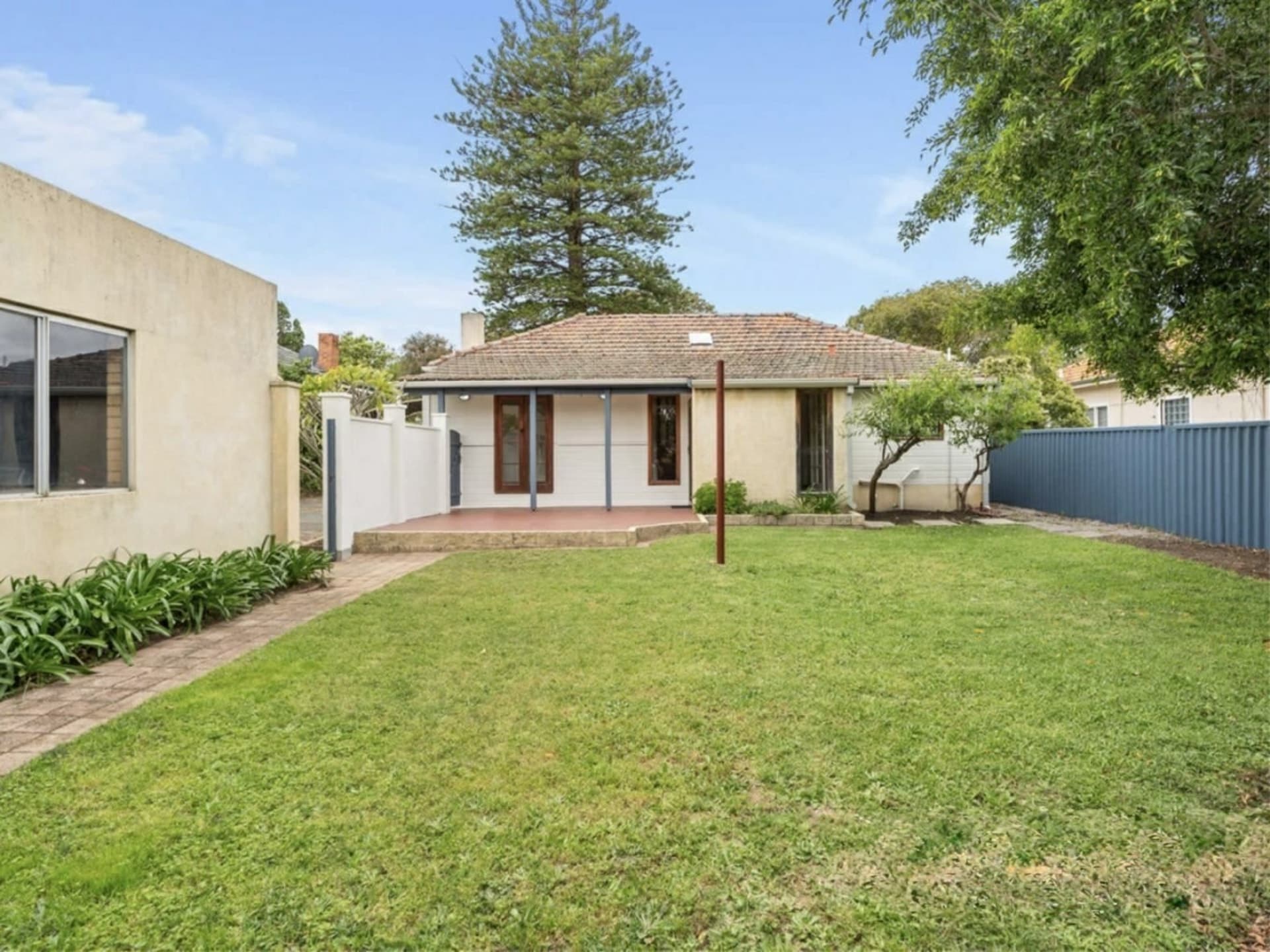 111 River View Avenue, South Guildford, South Guildford - Thumbnail 4