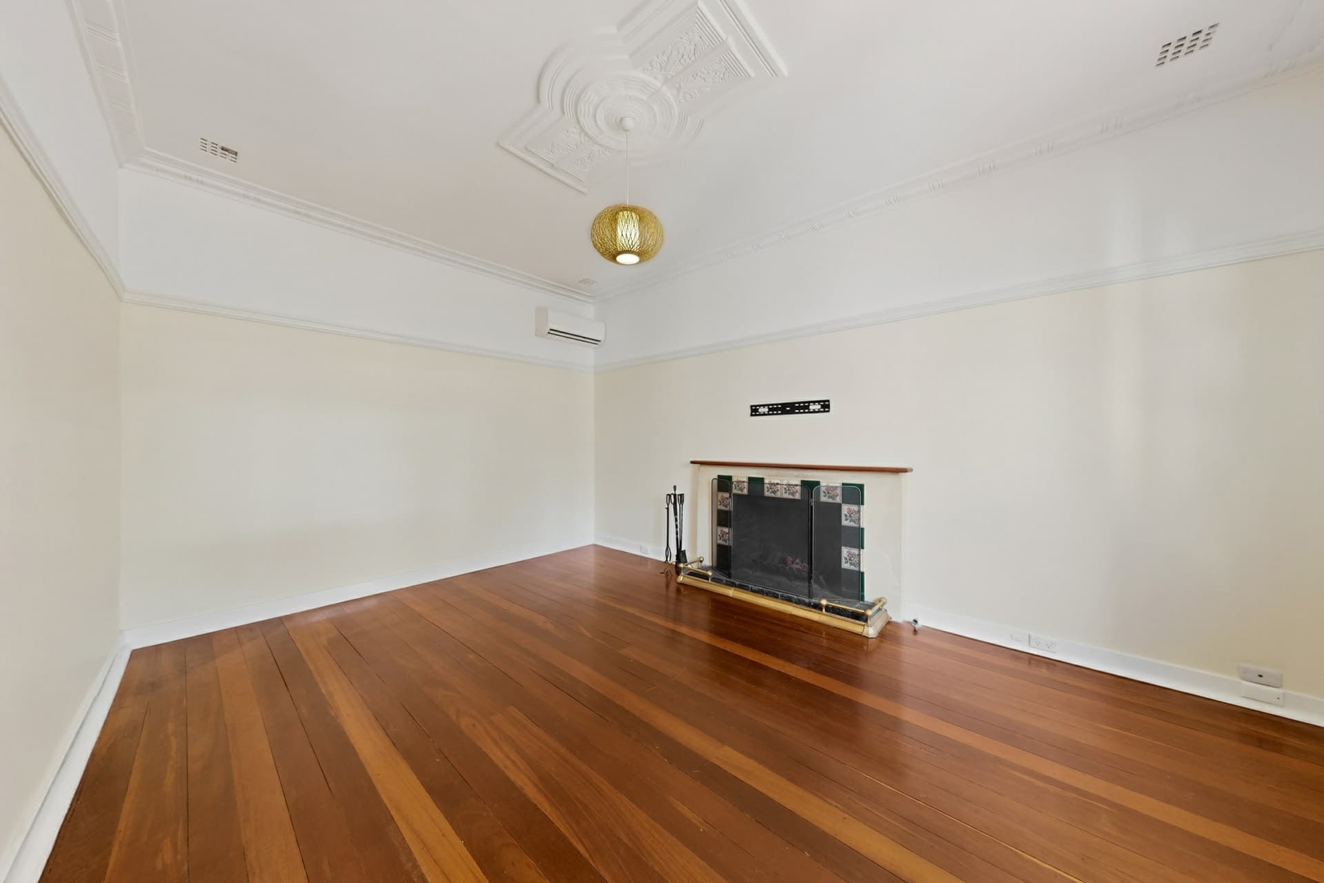 111 River View Avenue, South Guildford, South Guildford - Thumbnail 6