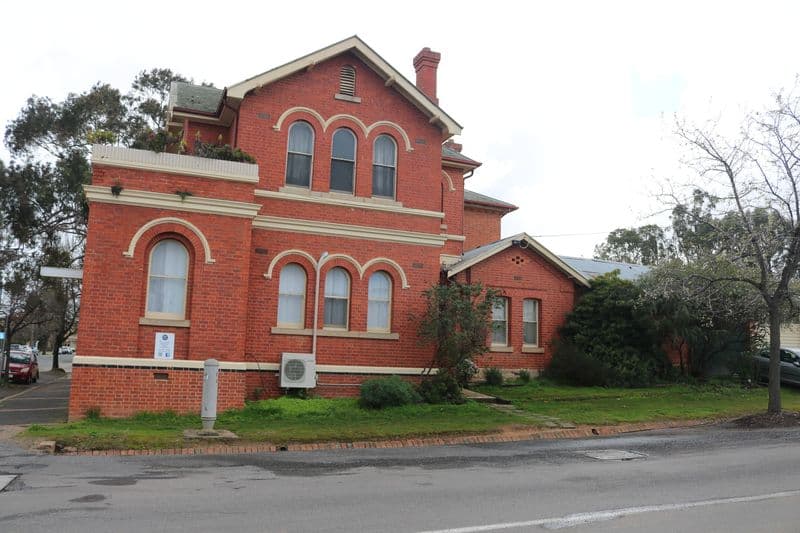 2 Napier Street, St Arnaud - Thumbnail 3