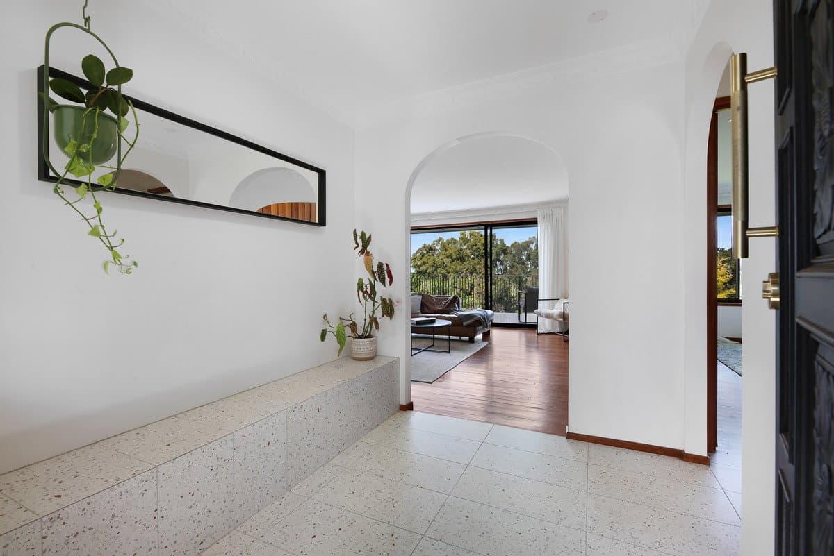 14 Gabrielle Grove, Burleigh Heads QLD 4220, Burleigh Heads Property Image - Thumbnail 6