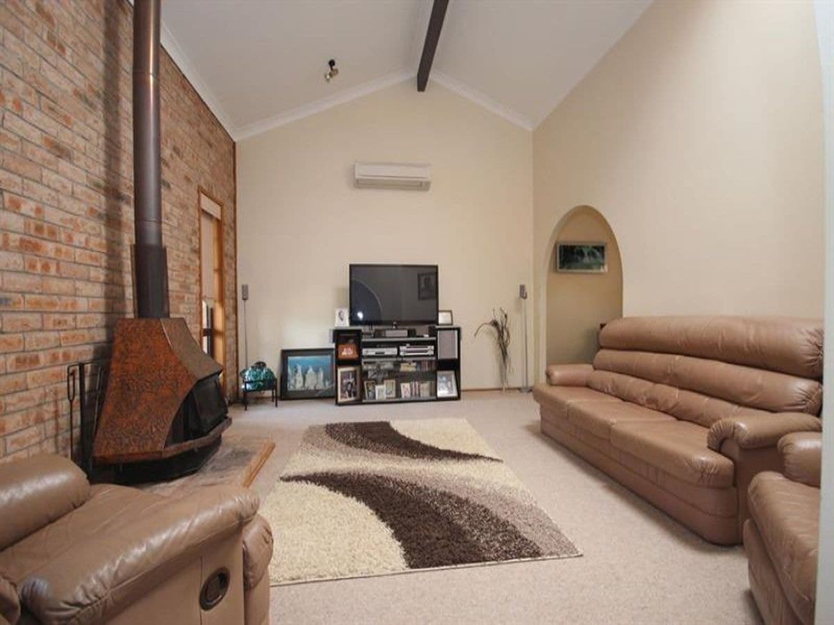 79 Clemenceau Cres, Tanilba Bay, Tanilba Bay - Thumbnail 2
