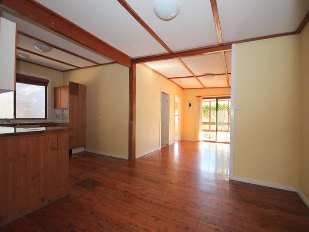 90 Clemenceau Cres, Tanilba Bay, Tanilba Bay - Thumbnail 4