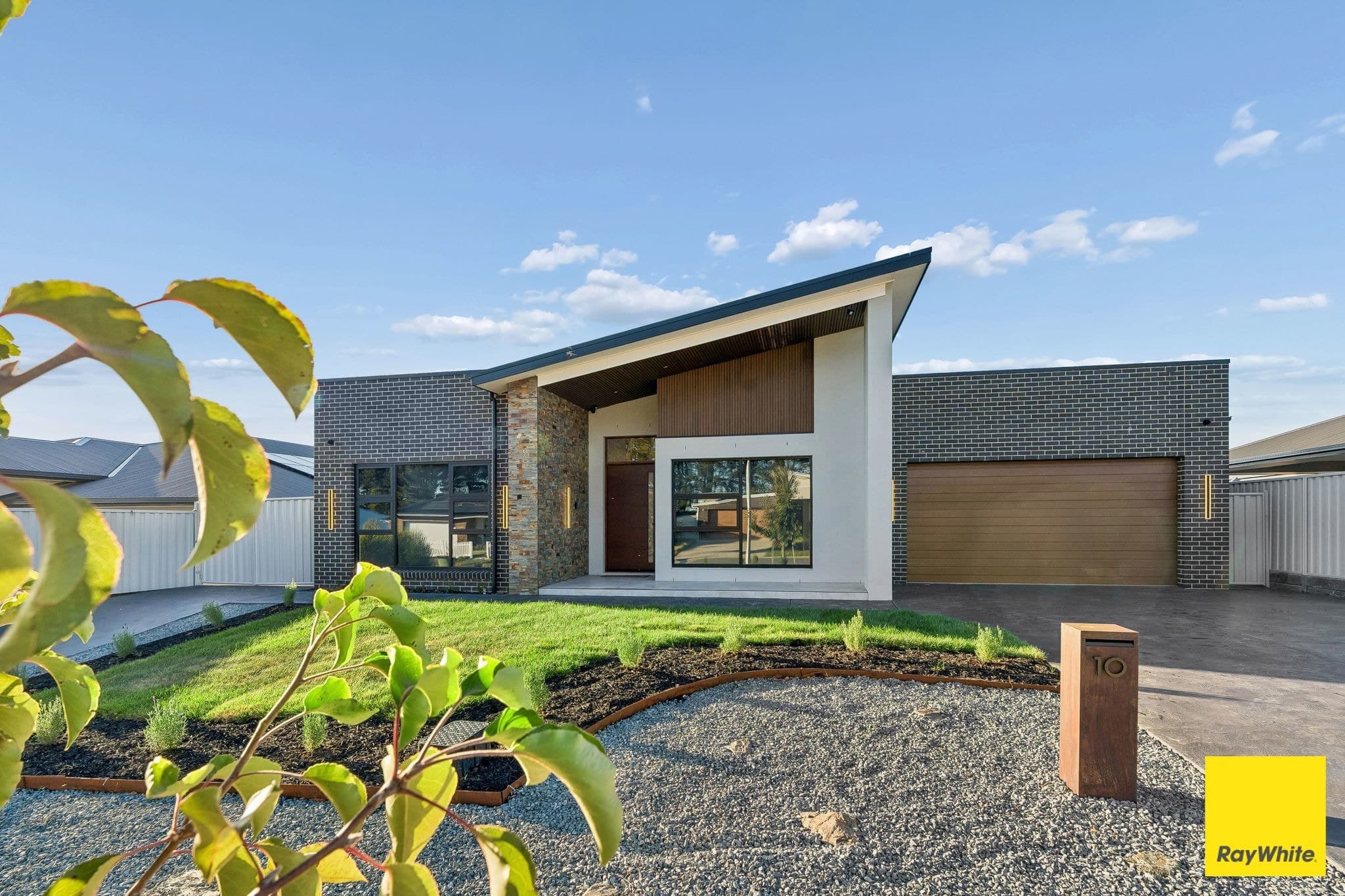 10 Cobb Court, Bungendore NSW 2621, Bungendore - Image 1