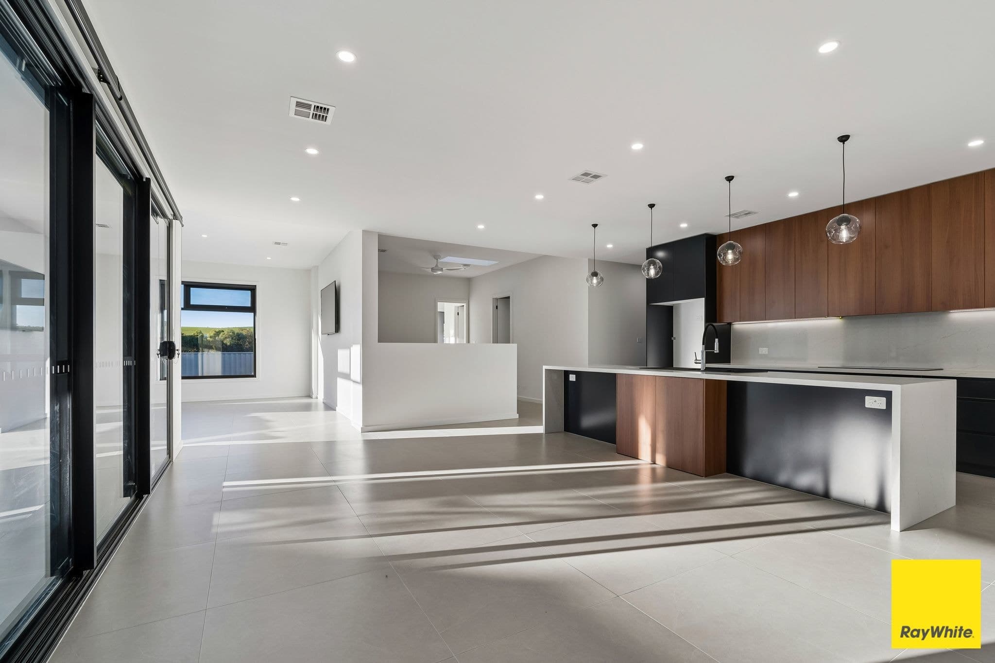 10 Cobb Court, Bungendore NSW 2621, Bungendore - Thumbnail 4