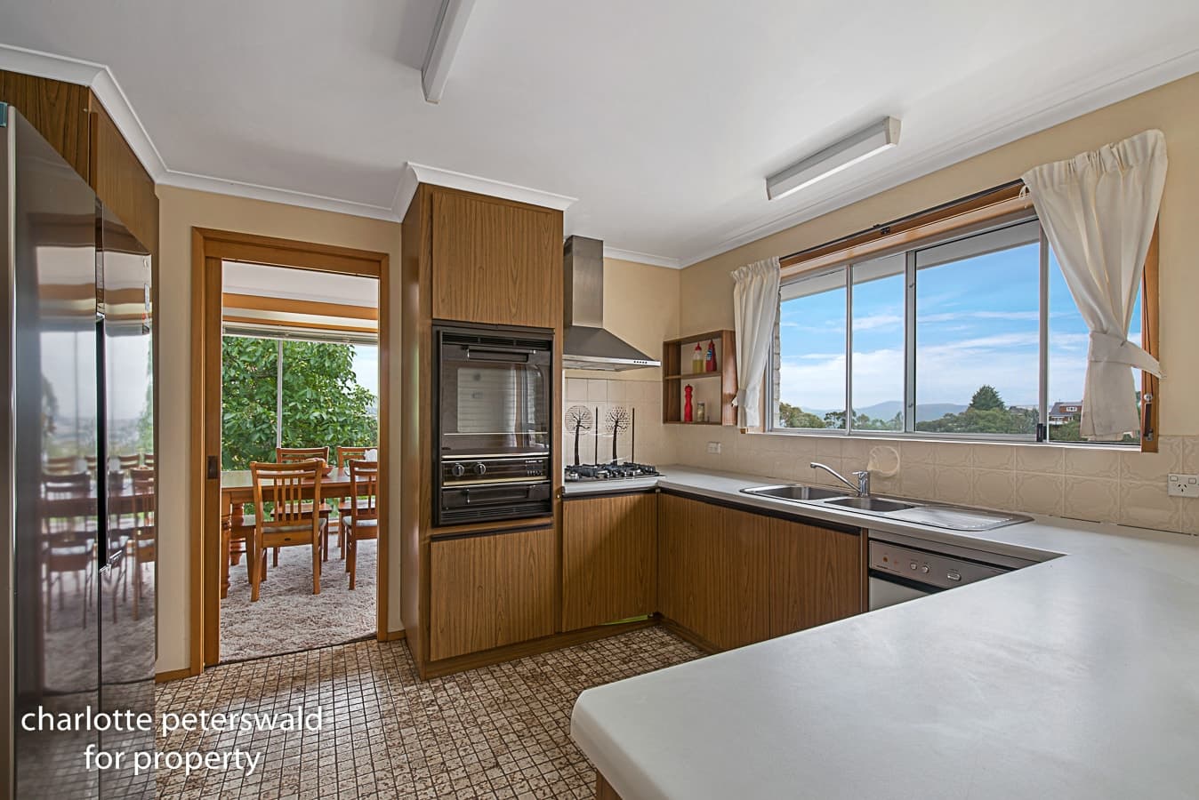 7 Sunvale Avenue, Sandy Bay TAS 7005, Sandy Bay - Thumbnail 3