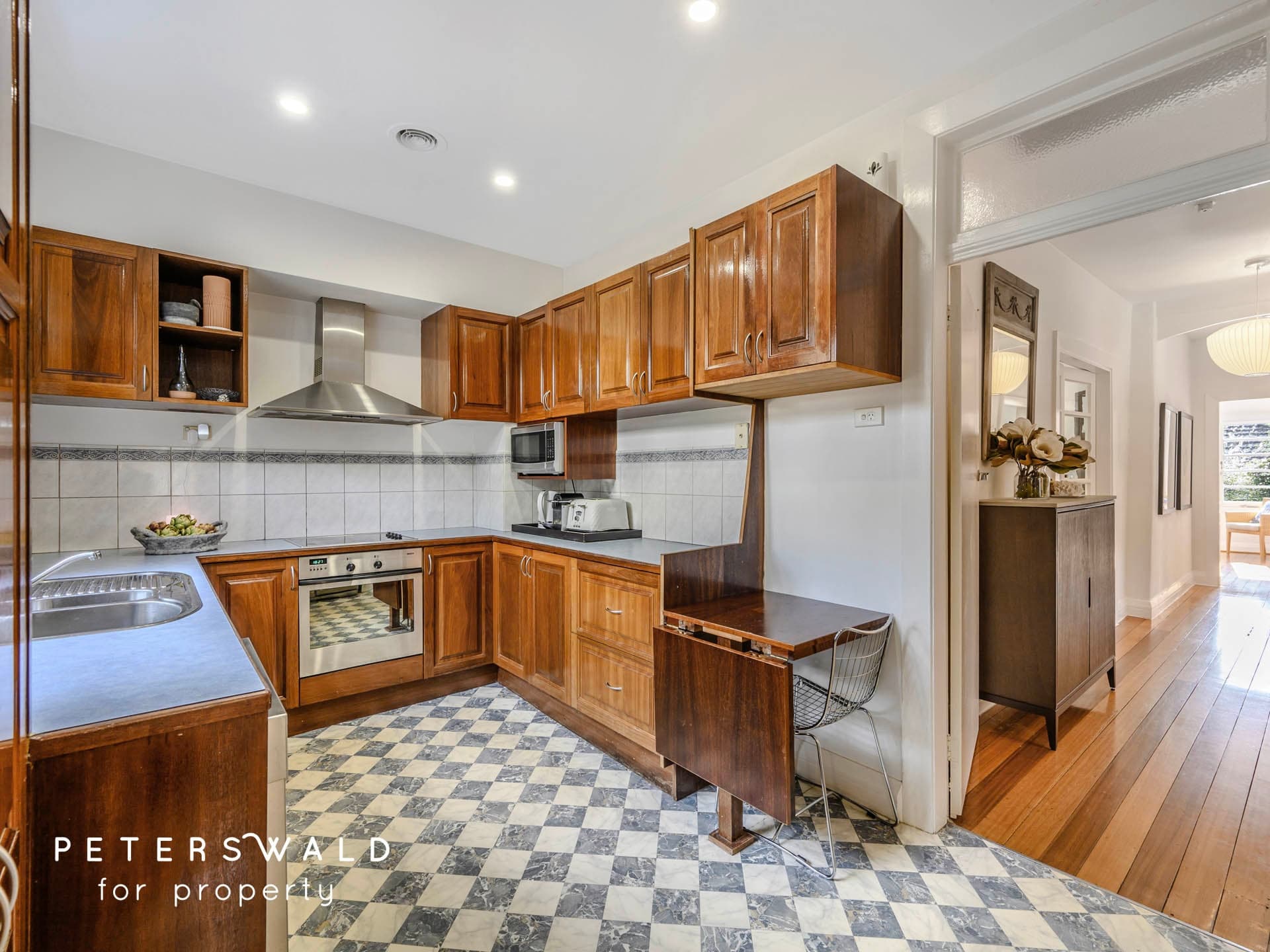 11 Lipscombe Avenue, Sandy Bay TAS 7005, Sandy Bay - Thumbnail 3