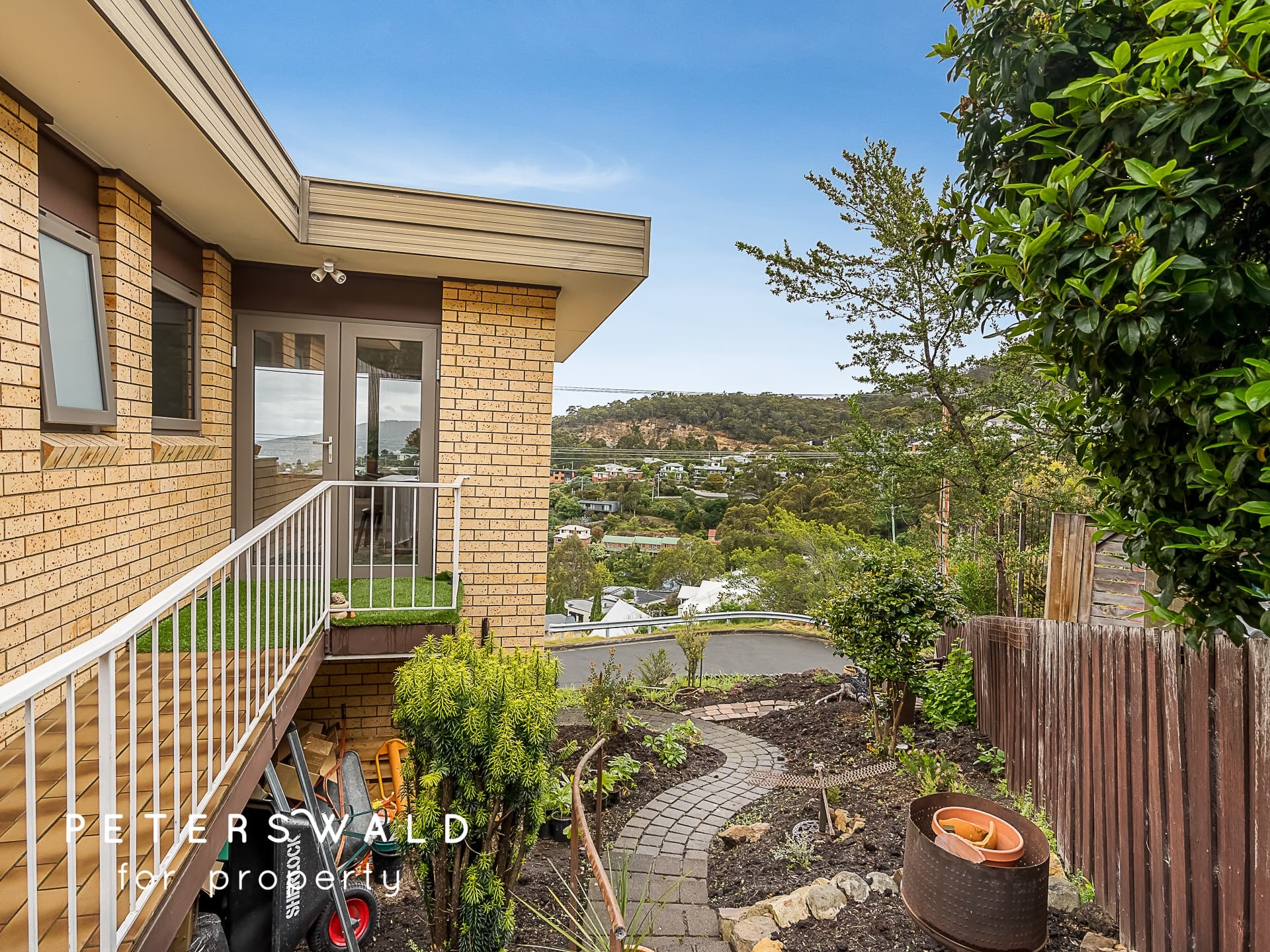 2 / 13 Hooper Crescent, Mount Stuart TAS 7000, Mount Stuart - Thumbnail 2