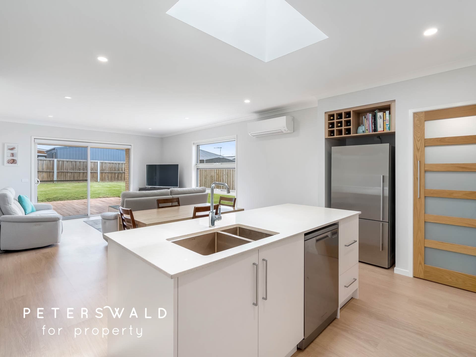 16 Heron Crescent, Midway Point TAS 7171, Midway Point - Thumbnail 8