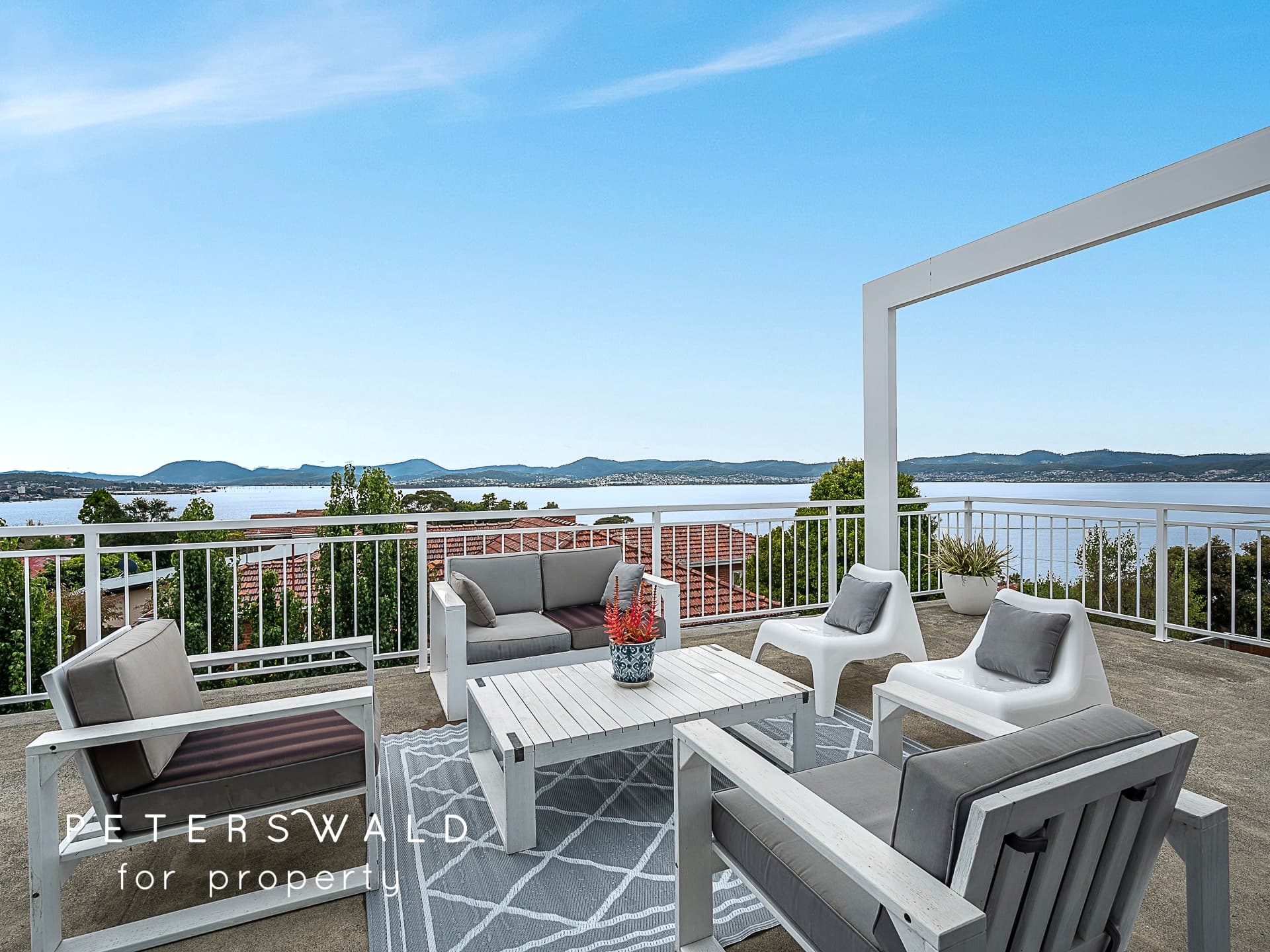 17 Sonning Crescent, Sandy Bay TAS 7005, Sandy Bay - Thumbnail 2