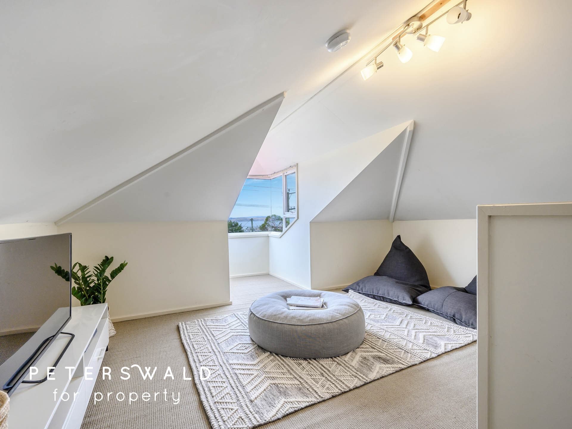 8 Byard Street, Mount Stuart TAS 7000, Mount Stuart - Thumbnail 8