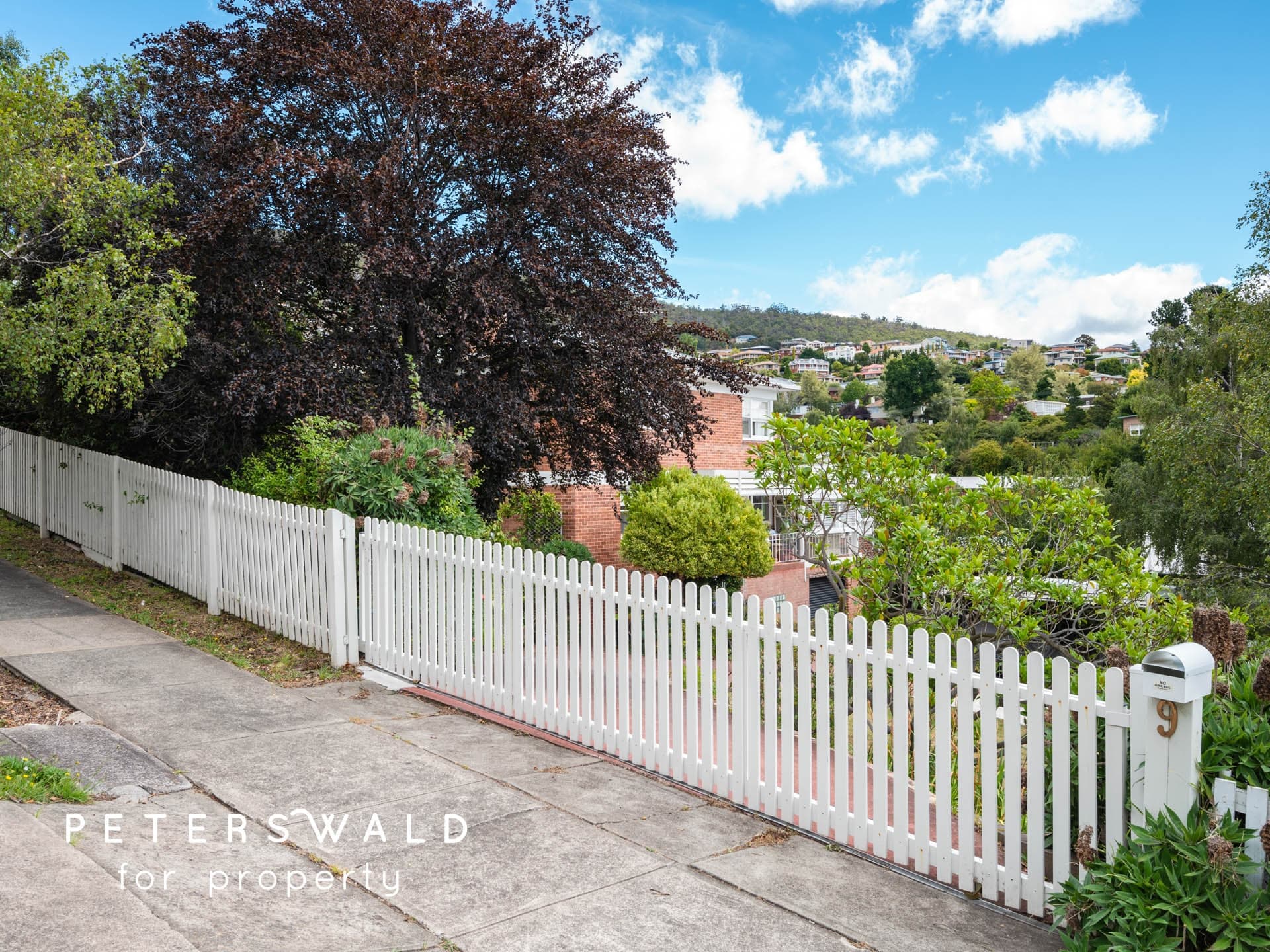9 Wayne Avenue, Sandy Bay TAS 7005, Sandy Bay - Thumbnail 2