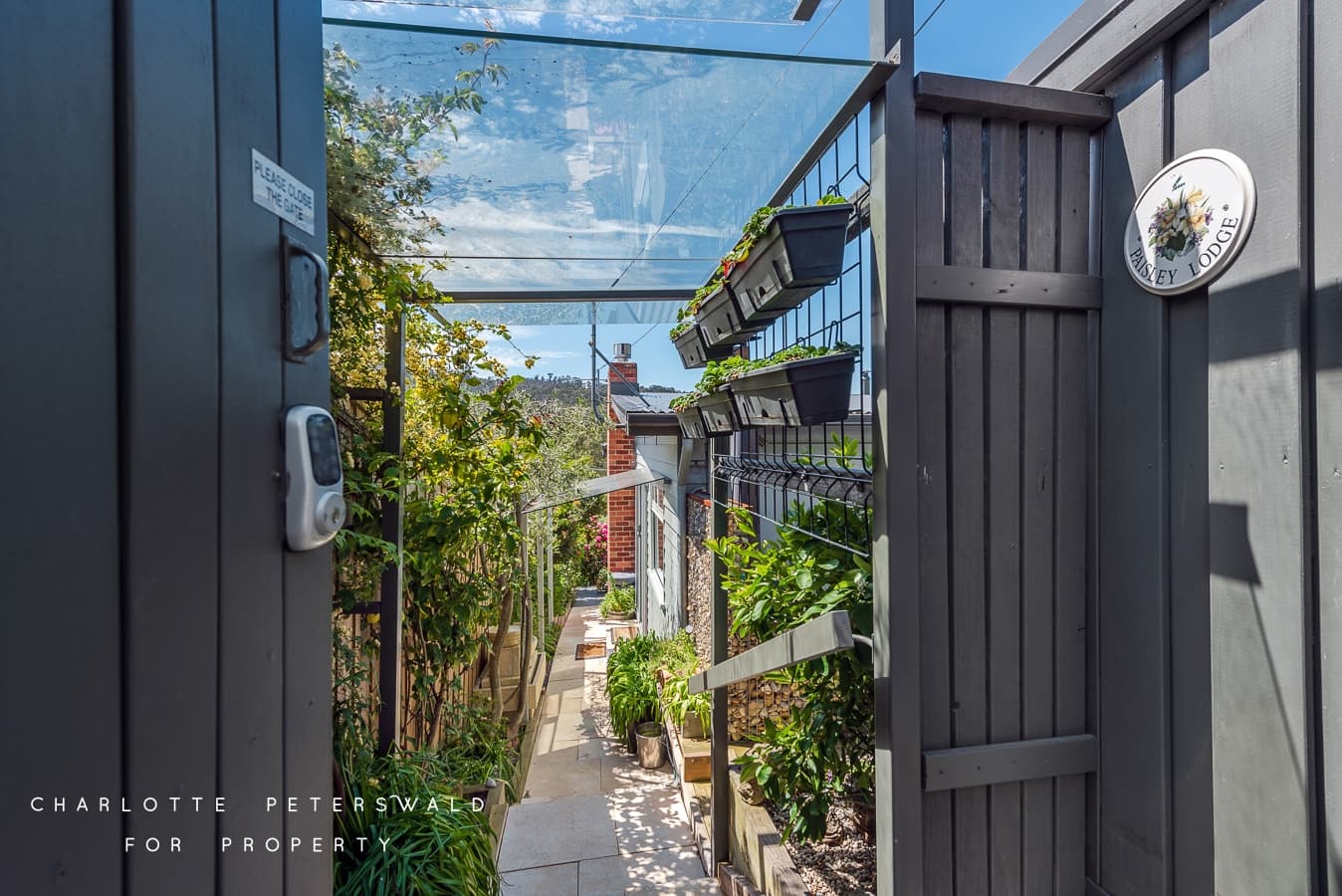 92 Beach Road, Kingston Beach TAS 7050, Kingston Beach - Thumbnail 2