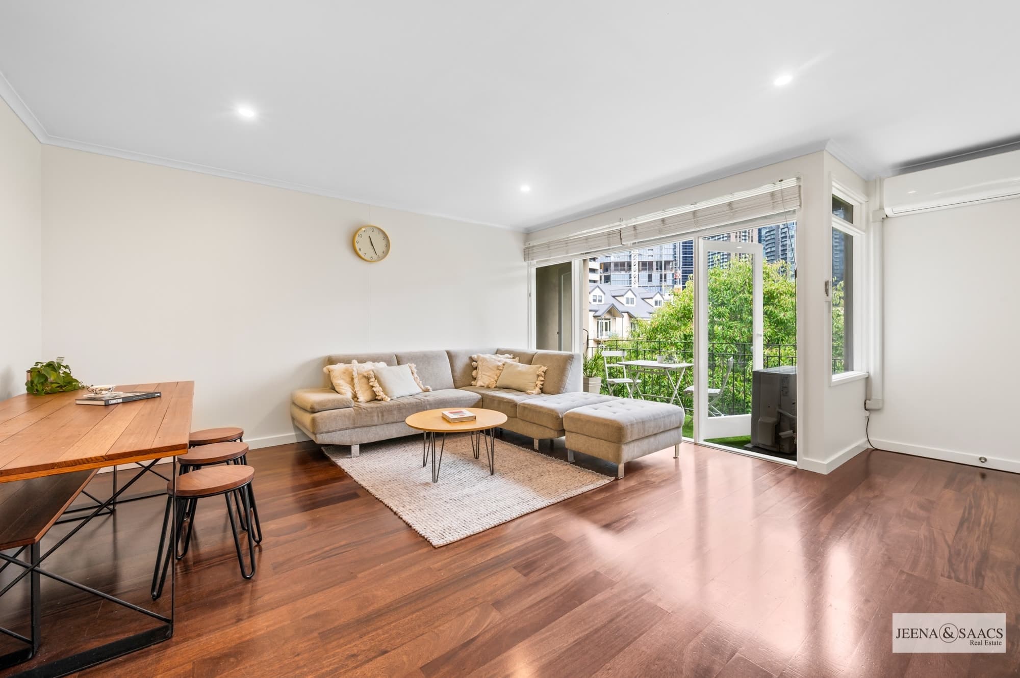17/120 Sturt Street, Southbank - Thumbnail 2
