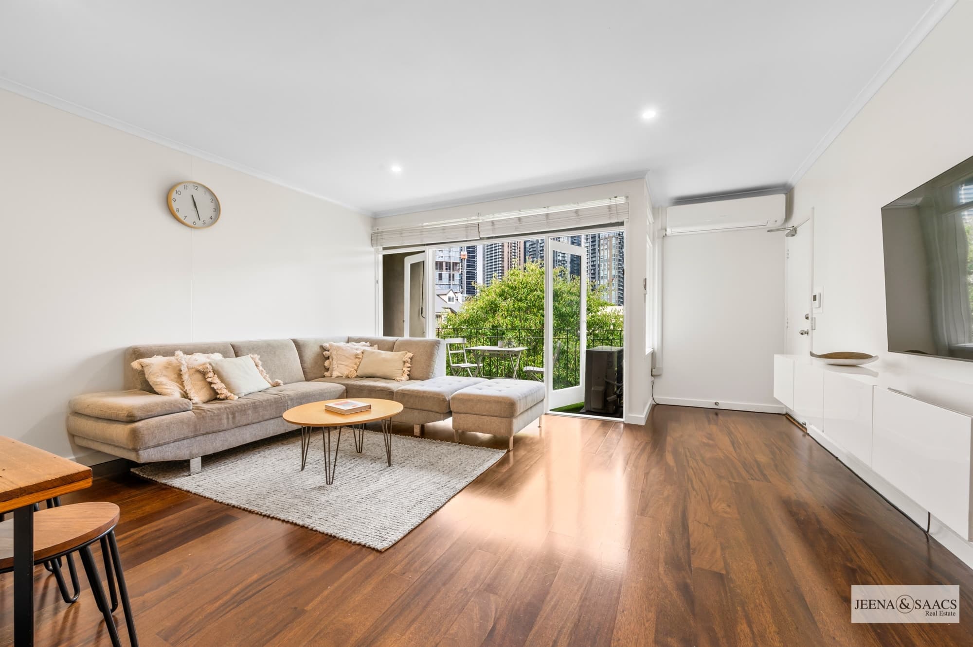 17/120 Sturt Street, Southbank - Thumbnail 4
