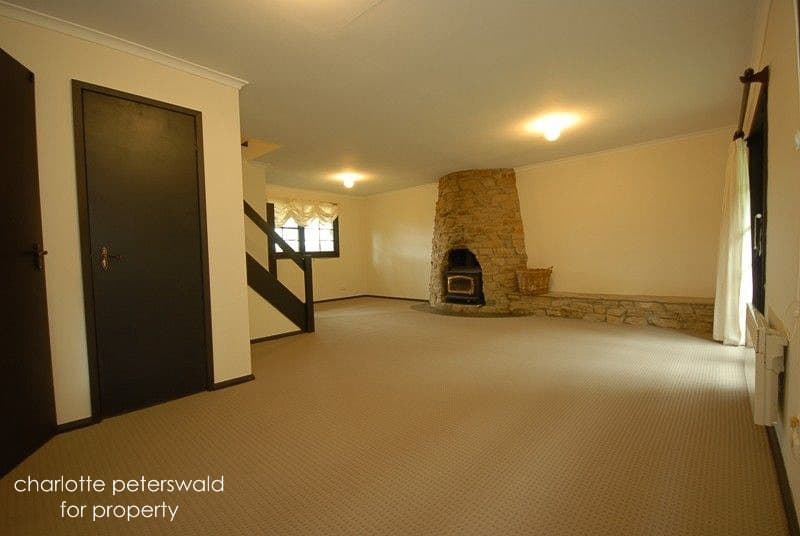 8 Hillside Drive, Blackmans Bay TAS 7052, Blackmans Bay - Thumbnail 3