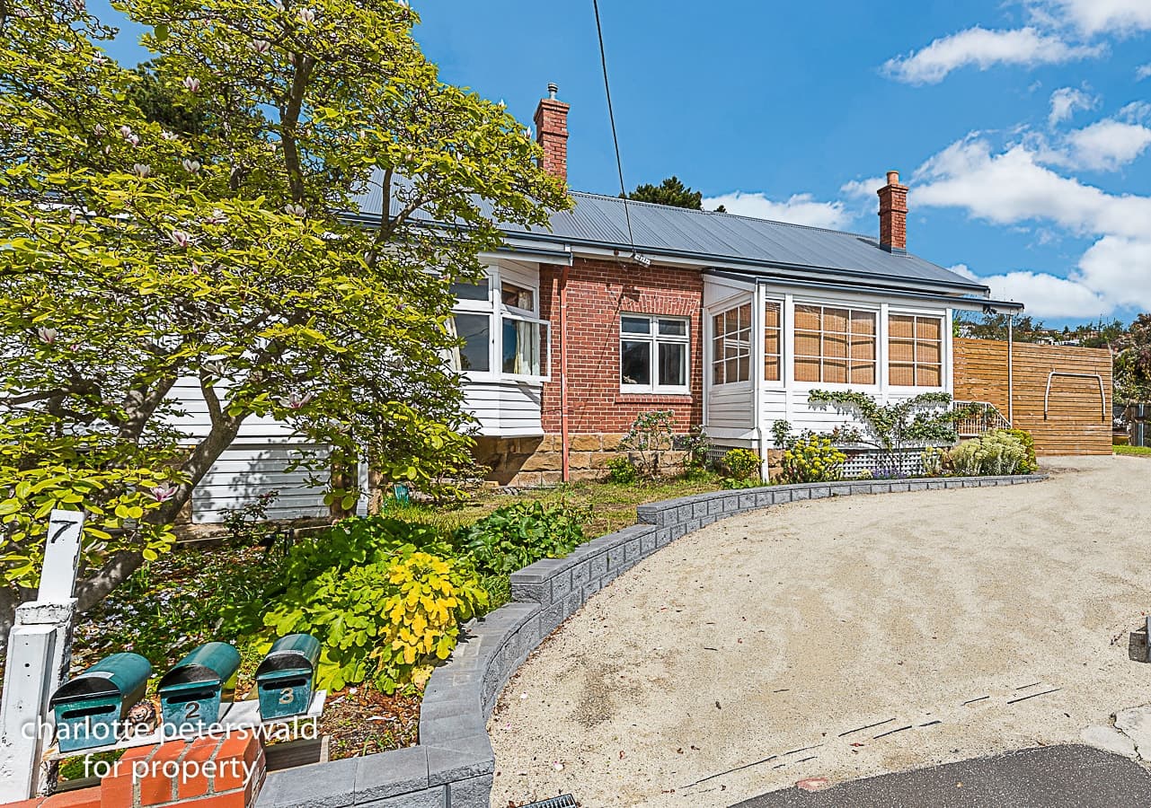 7 Braeside Crescent, Sandy Bay TAS 7005, Sandy Bay - Image 1