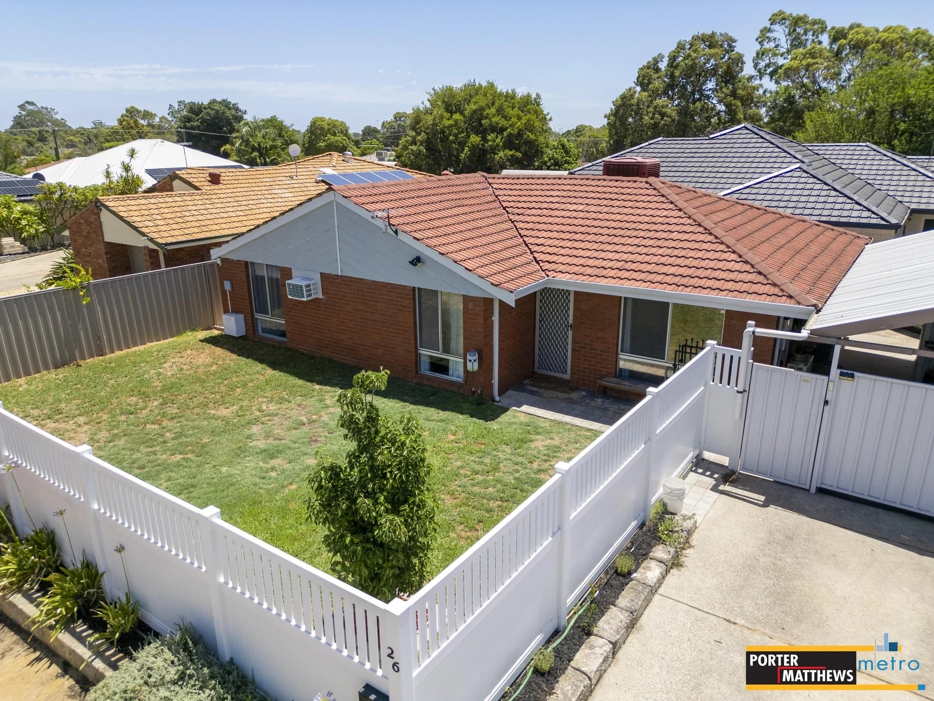 26 Agincourt Drive, FORRESTFIELD WA 6058, Forrestfield - Thumbnail 2