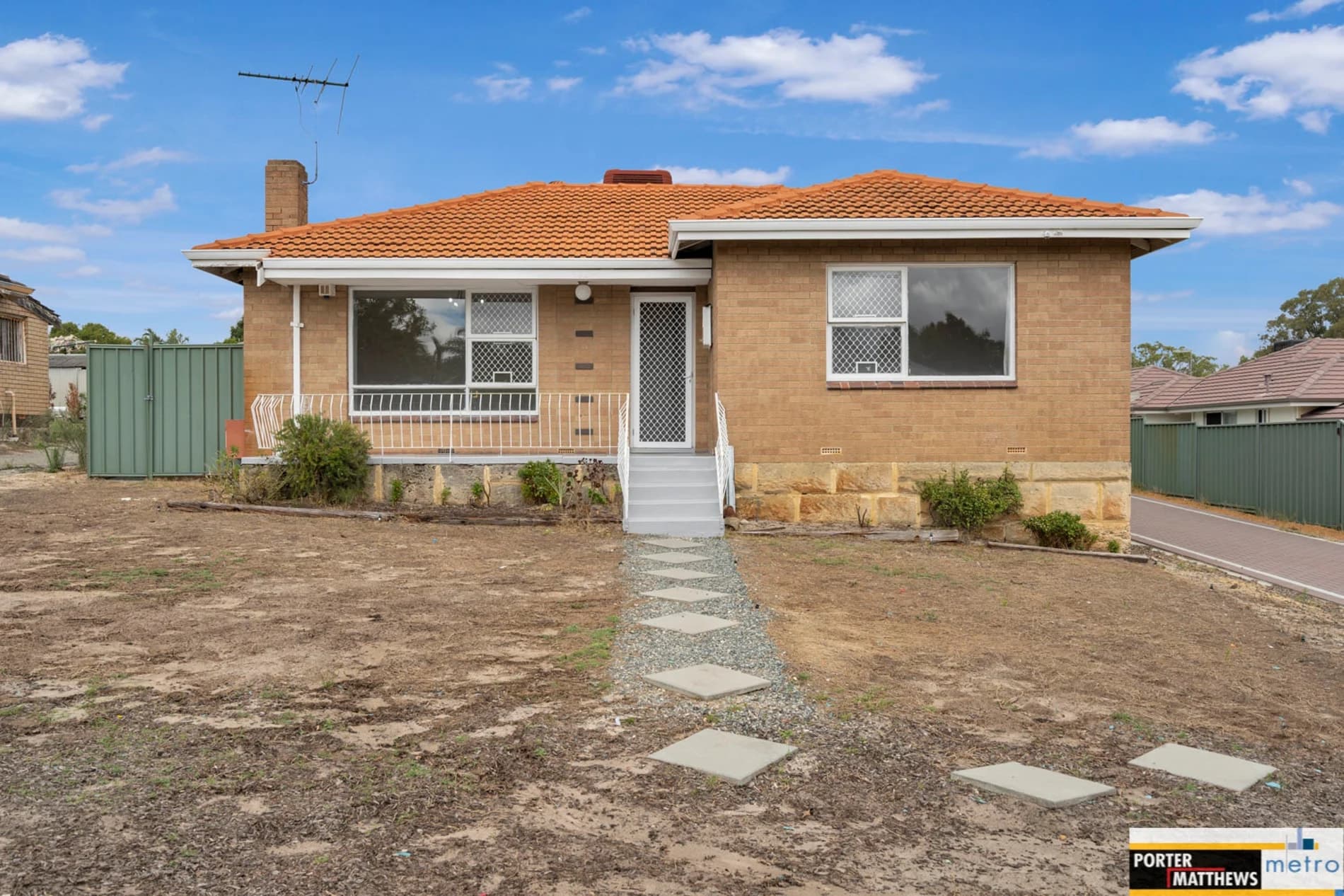 166 Williamson Avenue, CLOVERDALE WA 6105, Cloverdale - Image 1