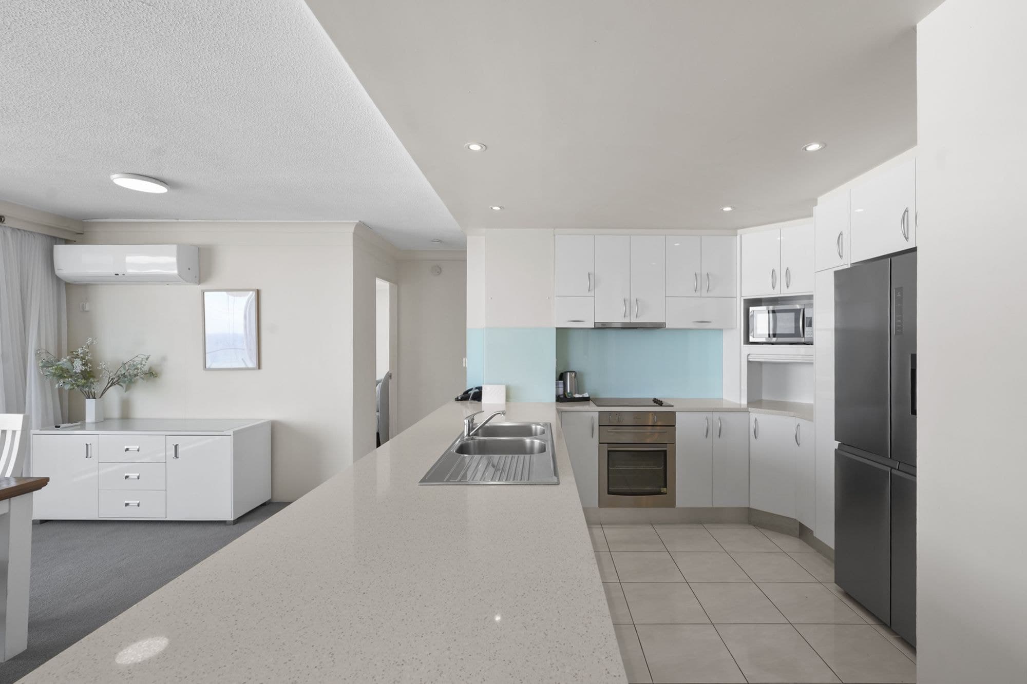 21E/1 Albert Avenue, Broadbeach QLD 4218, Broadbeach - Thumbnail 8