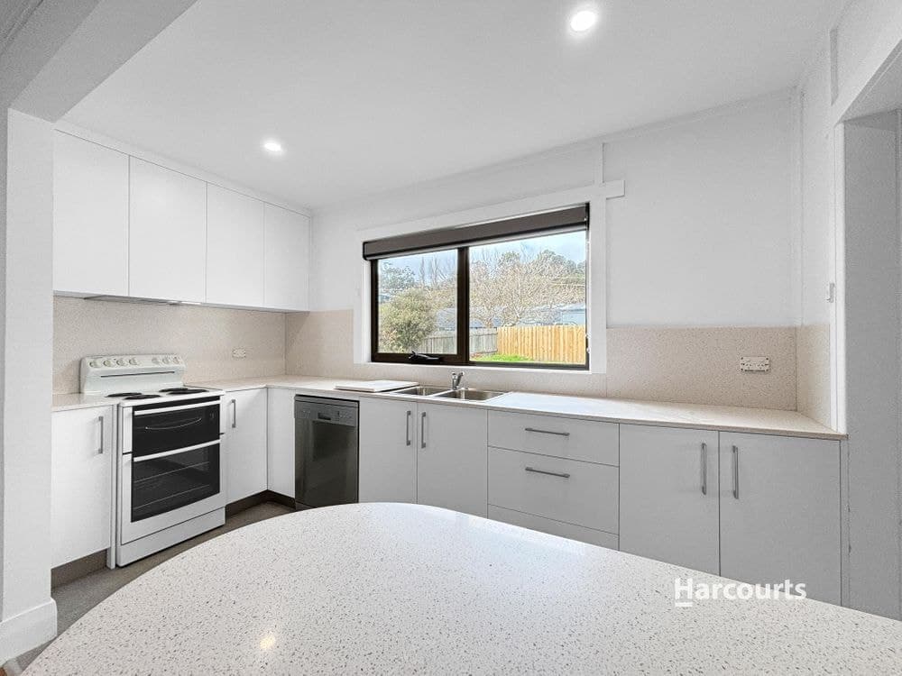 150 Main Road, PENGUIN, TAS, 7316, Penguin - Thumbnail 2
