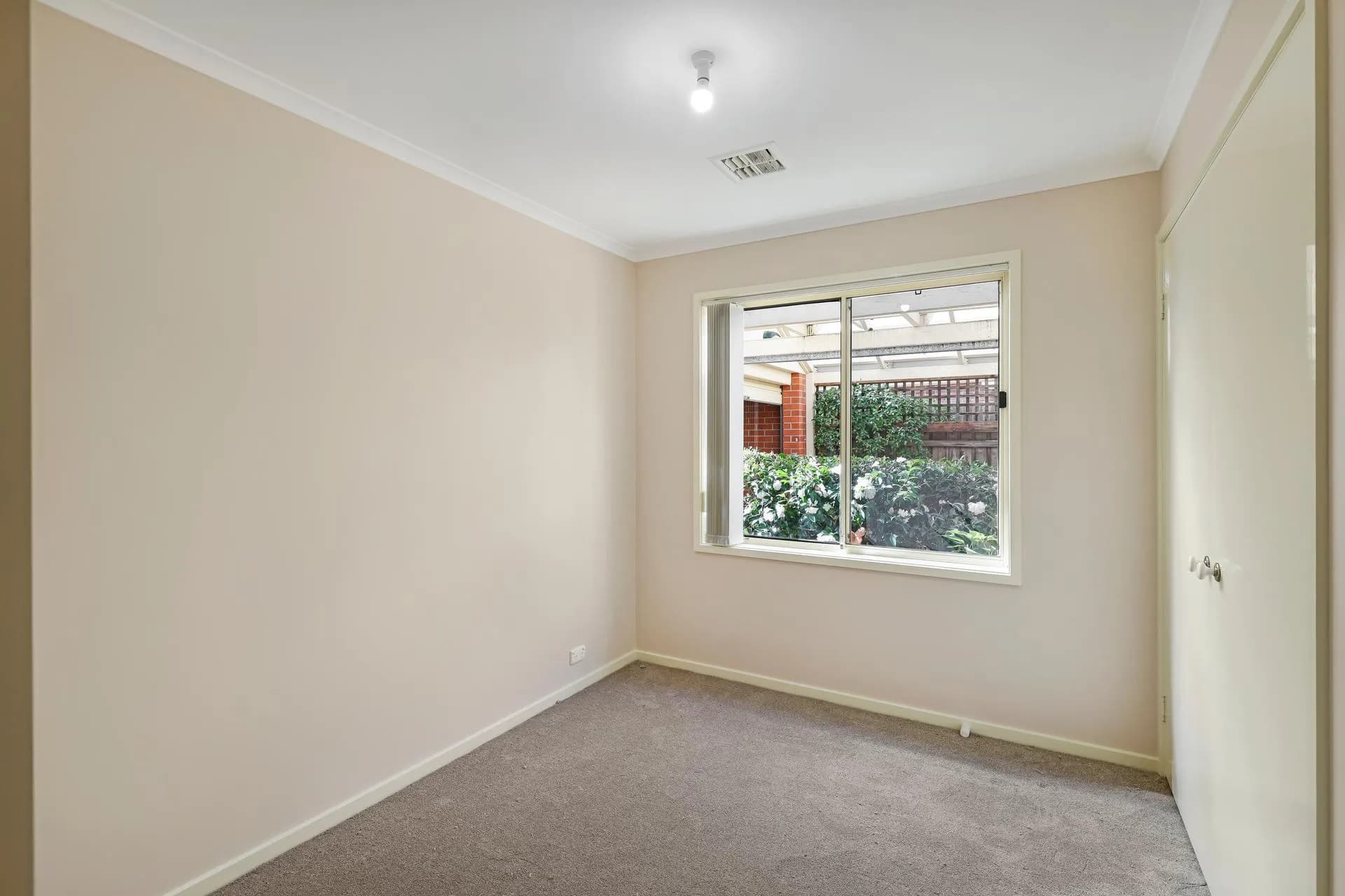 9 Mulleun  Close, Ngunnawal, ACT, Ngunnawal - Thumbnail 4