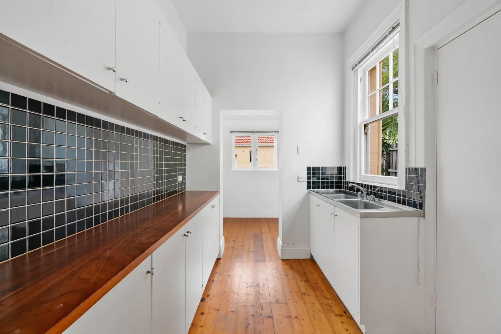 Unit 2/67 Marine Parade, Elwood, VIC, Elwood - Thumbnail 4