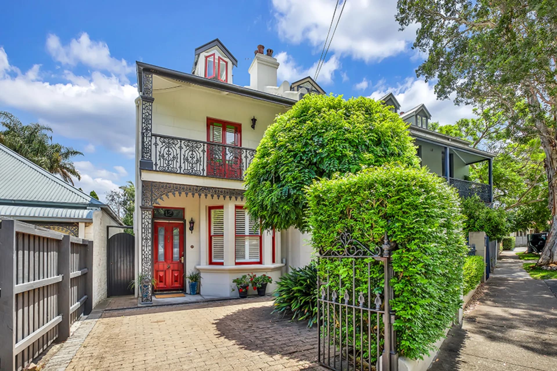 12 Undercliff Street, Neutral Bay, NSW, Neutral Bay - Thumbnail 2