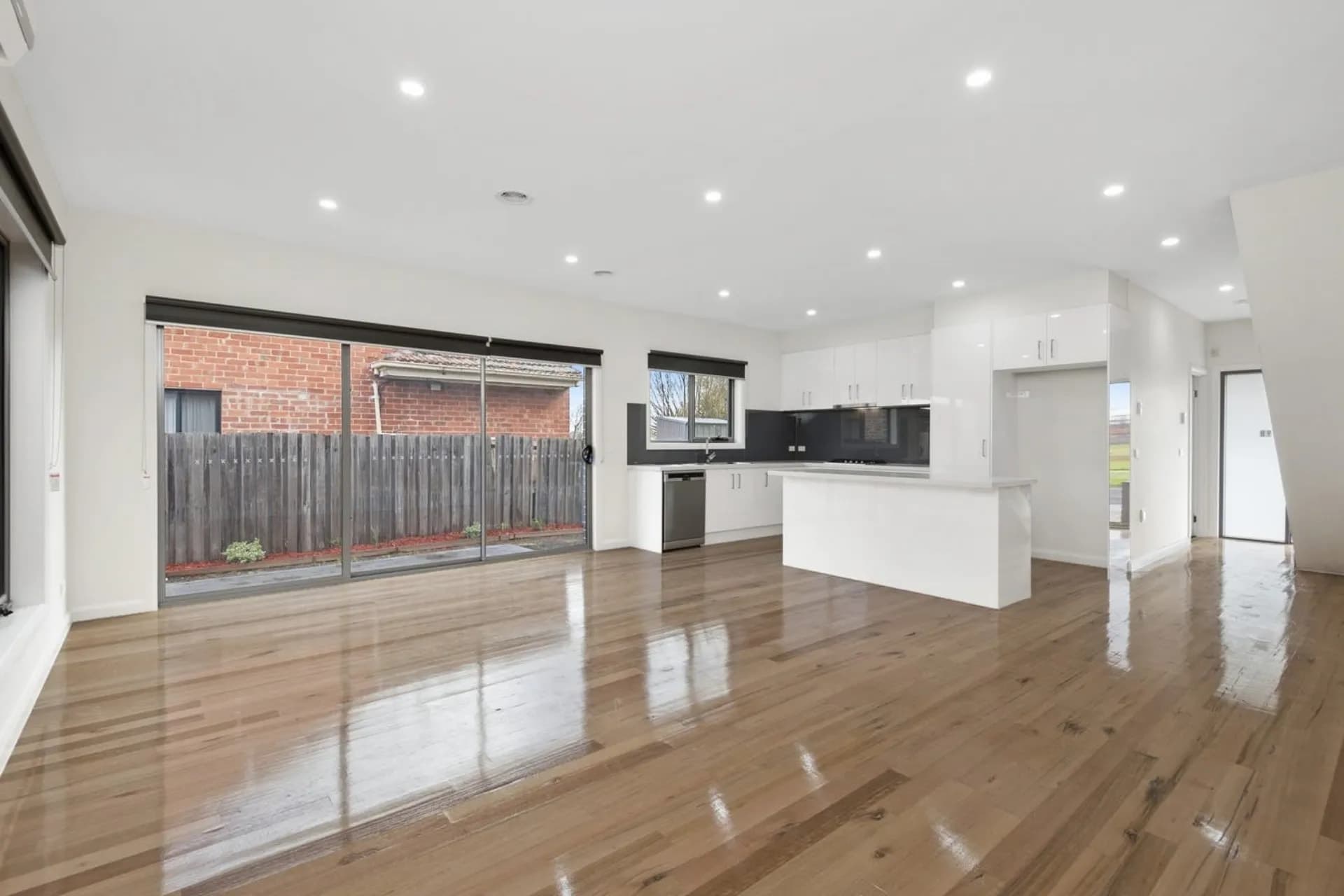 9B Devon Road, Pascoe Vale, VIC, Pascoe Vale - Thumbnail 2