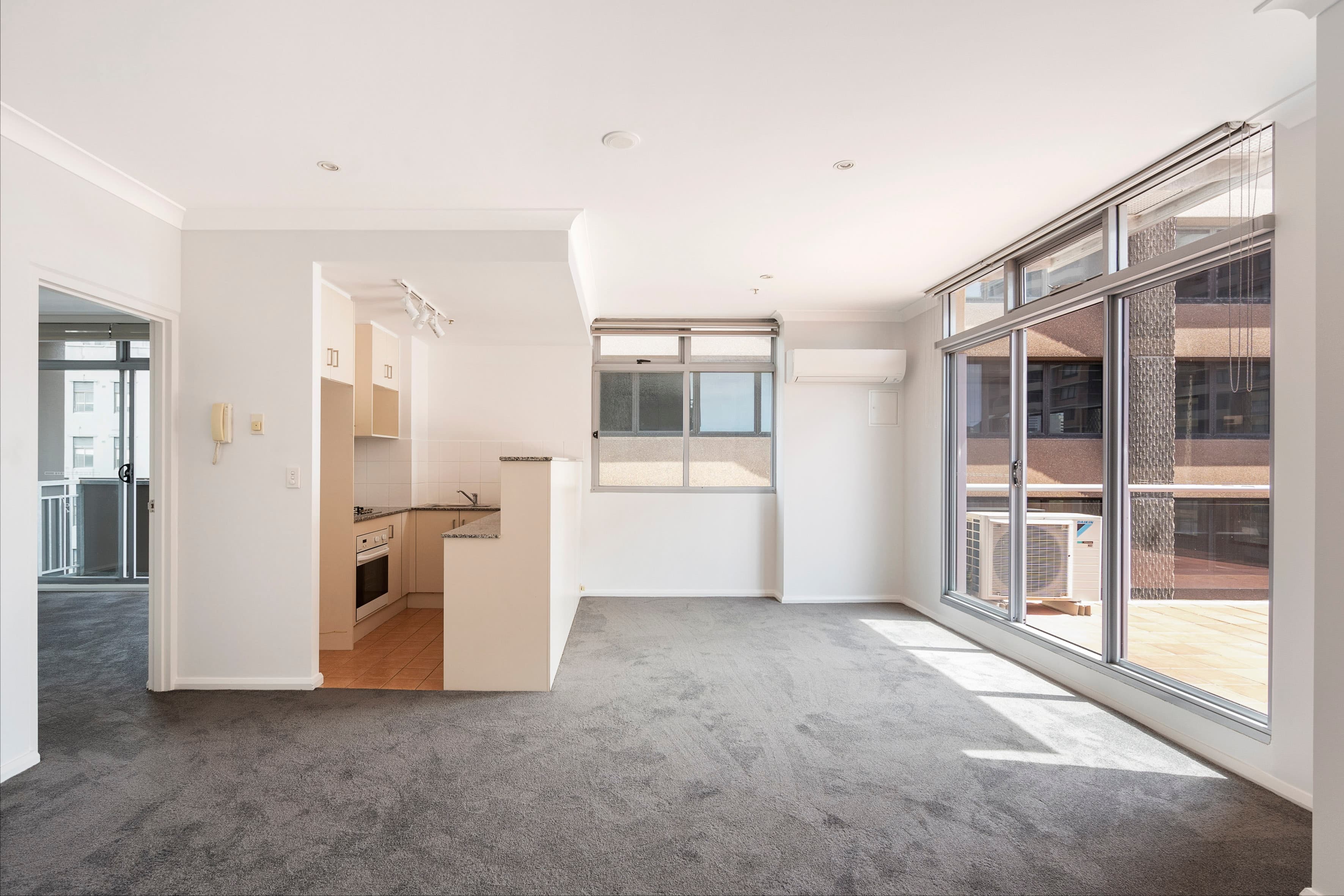 60B/2-8 Brisbane Street, Surry Hills - Thumbnail 2