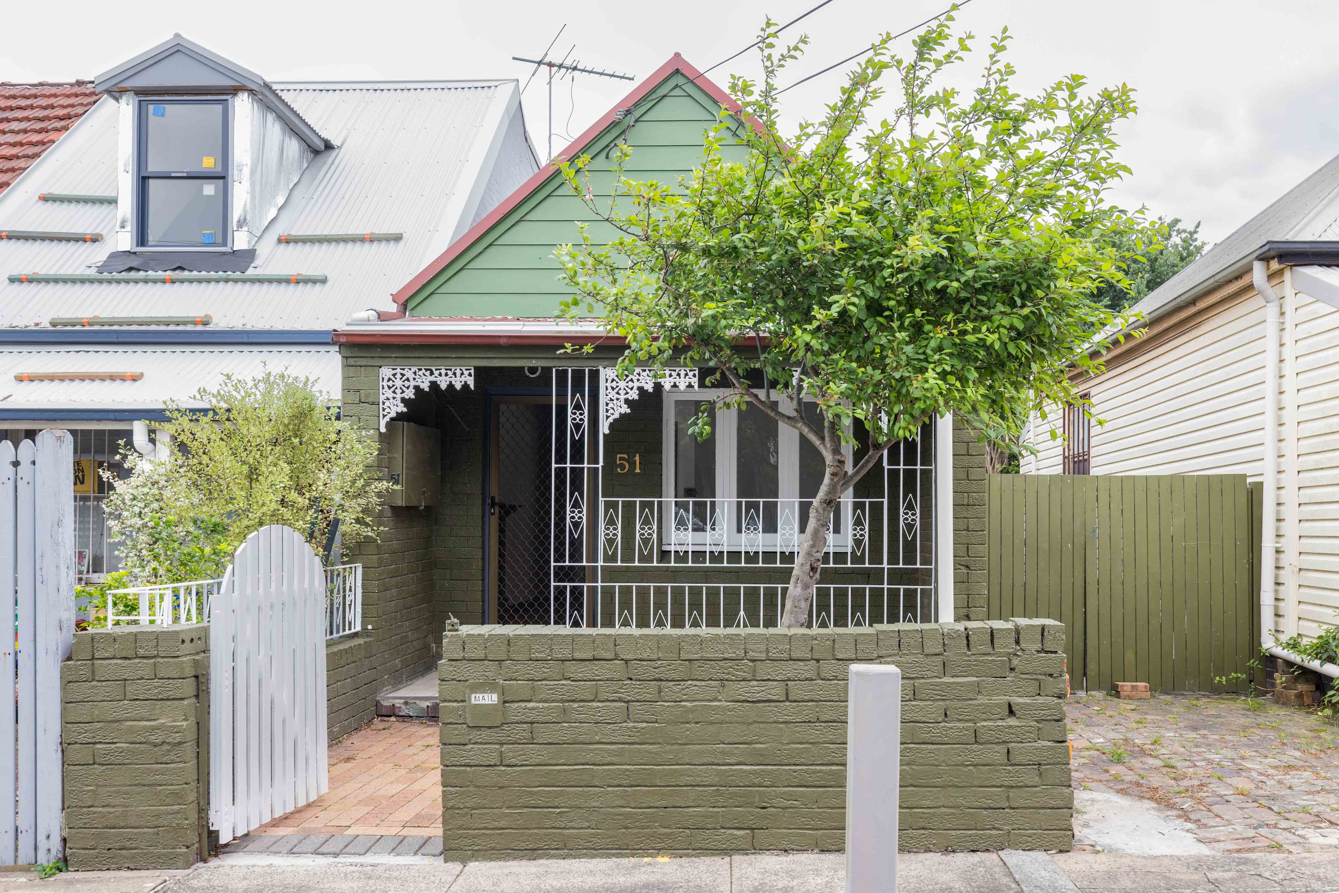 51 Applebee Street, St Peters - Image 1