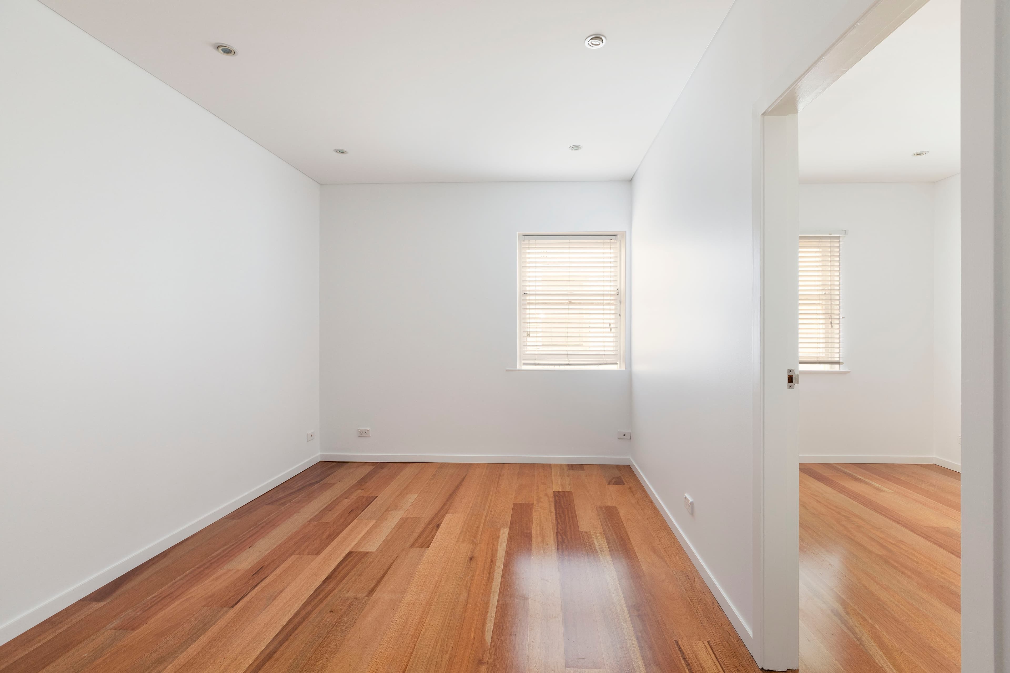 18/11 Ward Avenue, Potts Point - Thumbnail 2