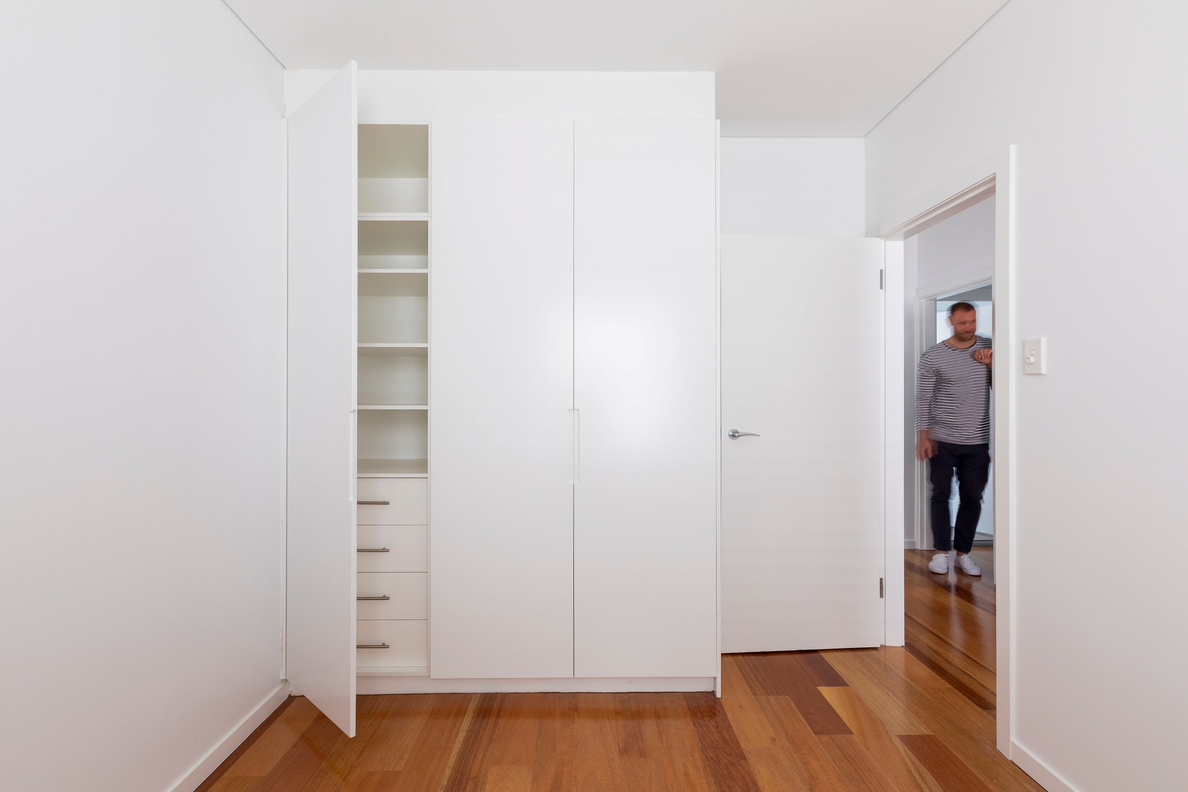 18/11 Ward Avenue, Potts Point - Thumbnail 4