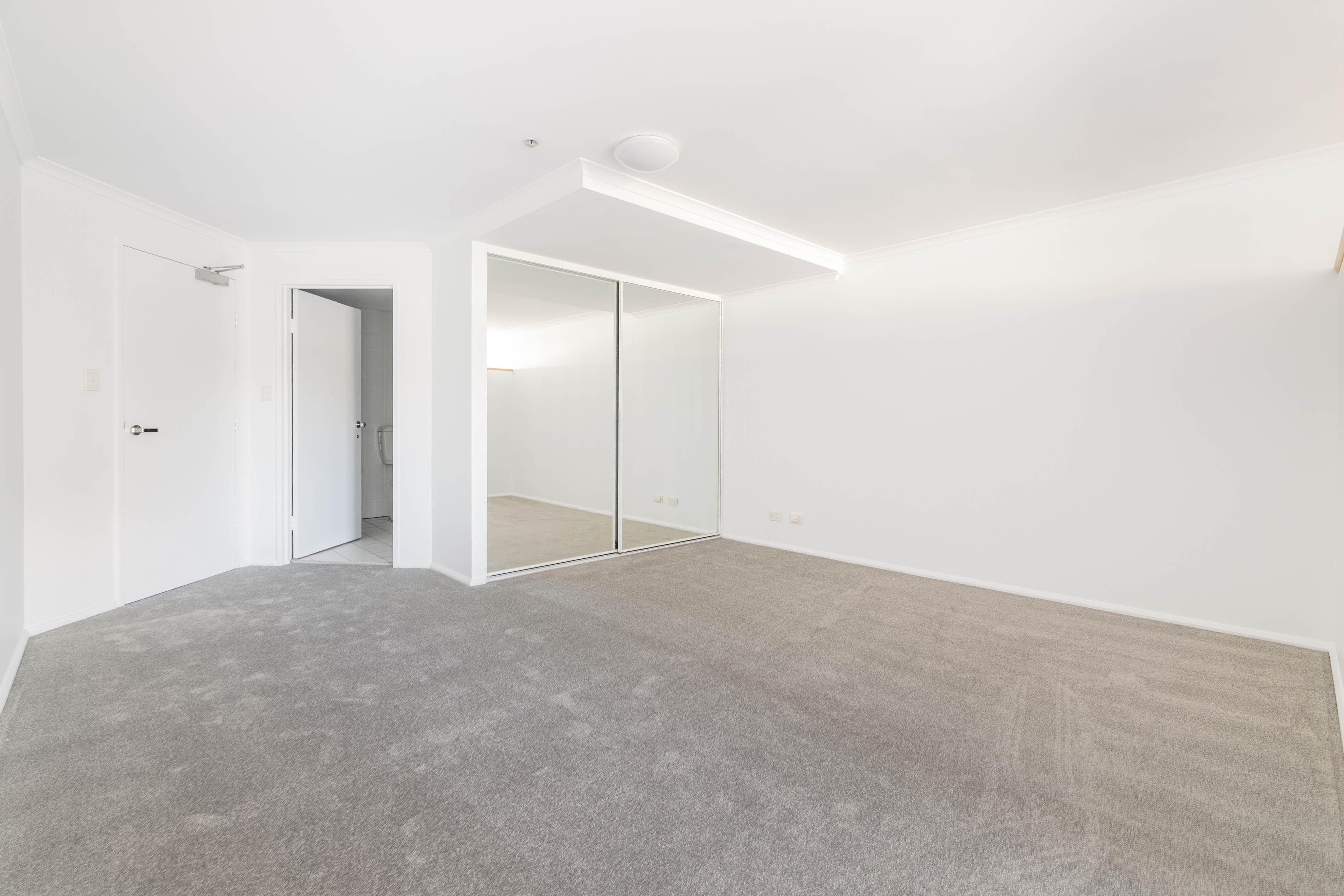 604/105 Campbell Street, Surry Hills - Thumbnail 6