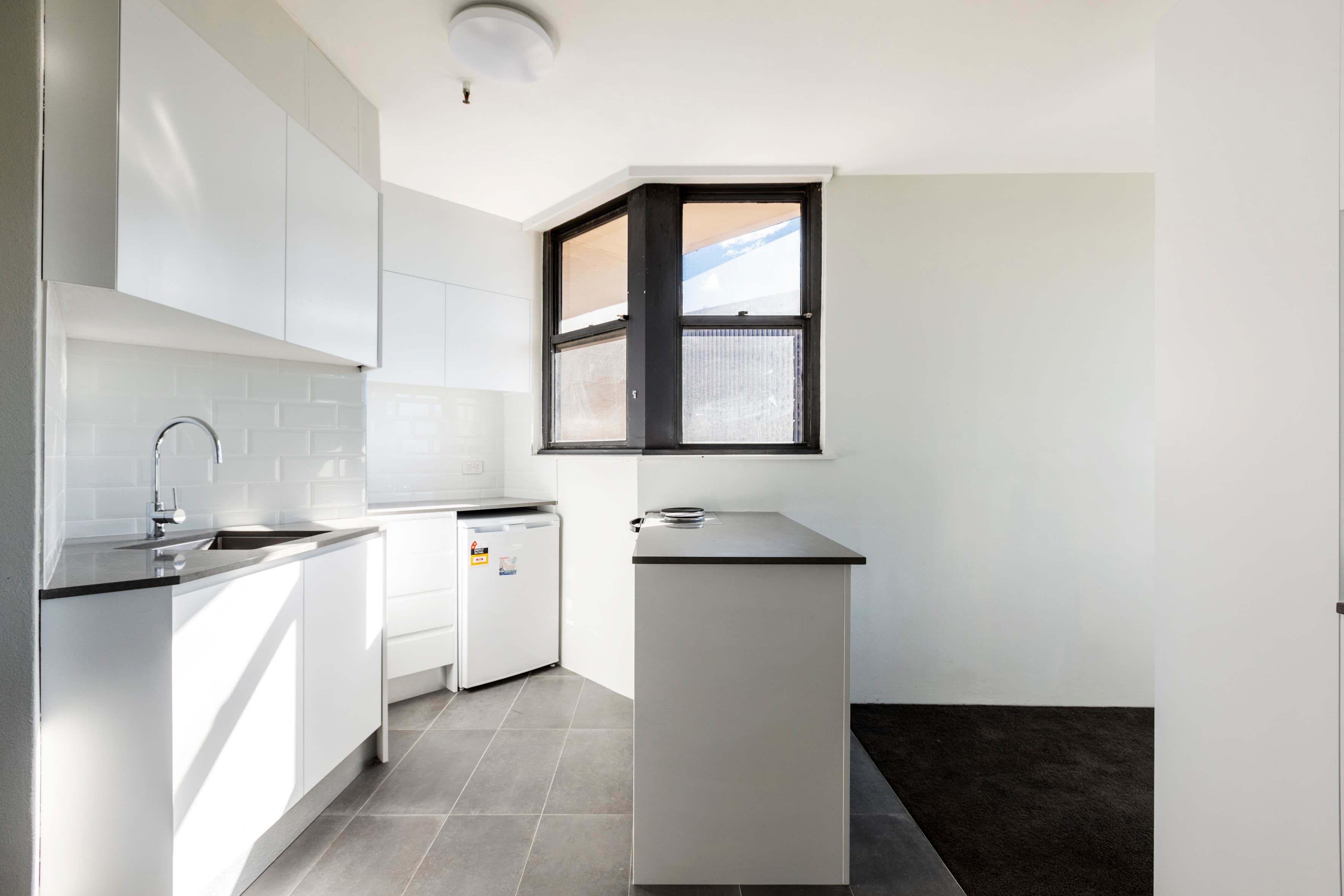 294/27 Park Street, Sydney - Image 1