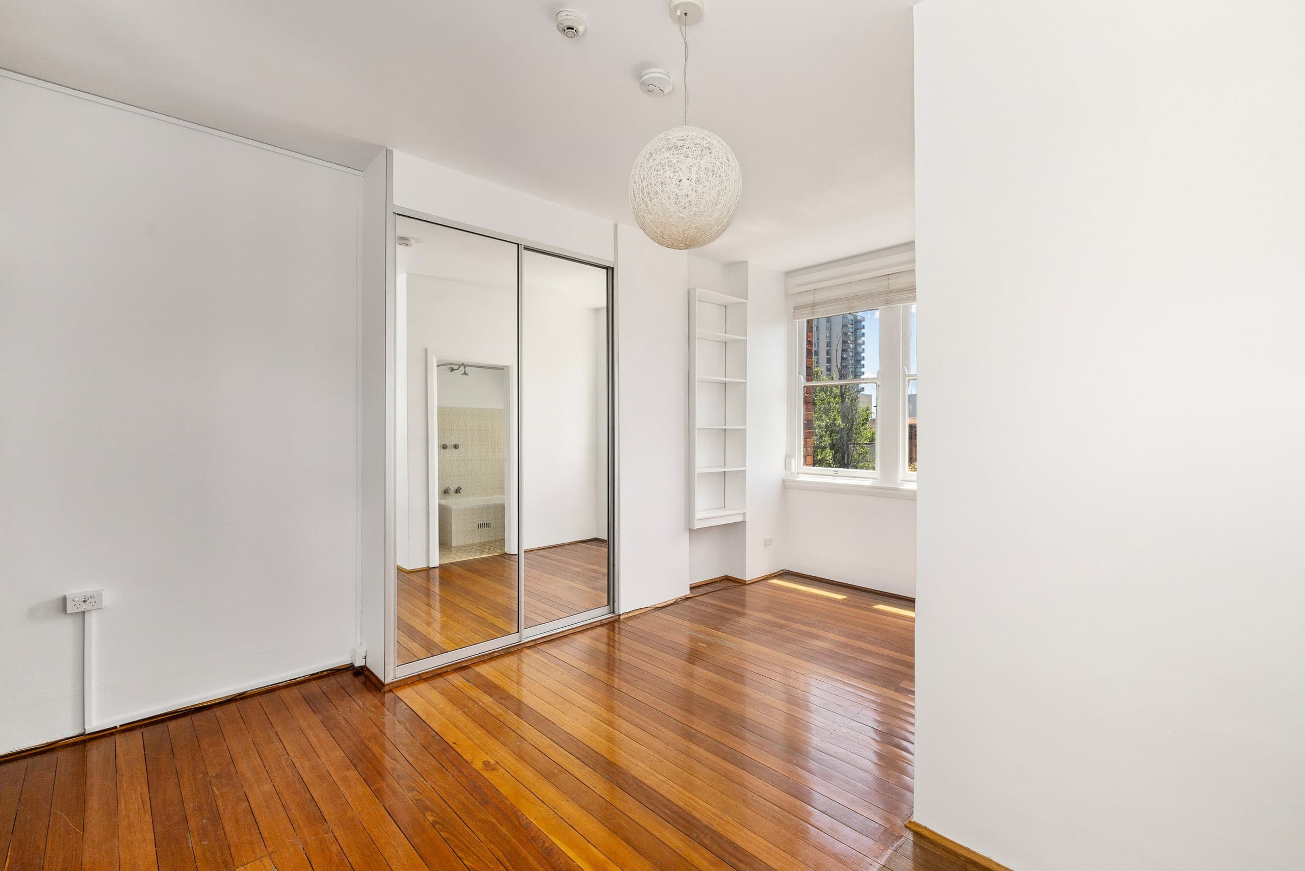 508/3-5 Greenknowe Avenue, Elizabeth Bay - Thumbnail 2