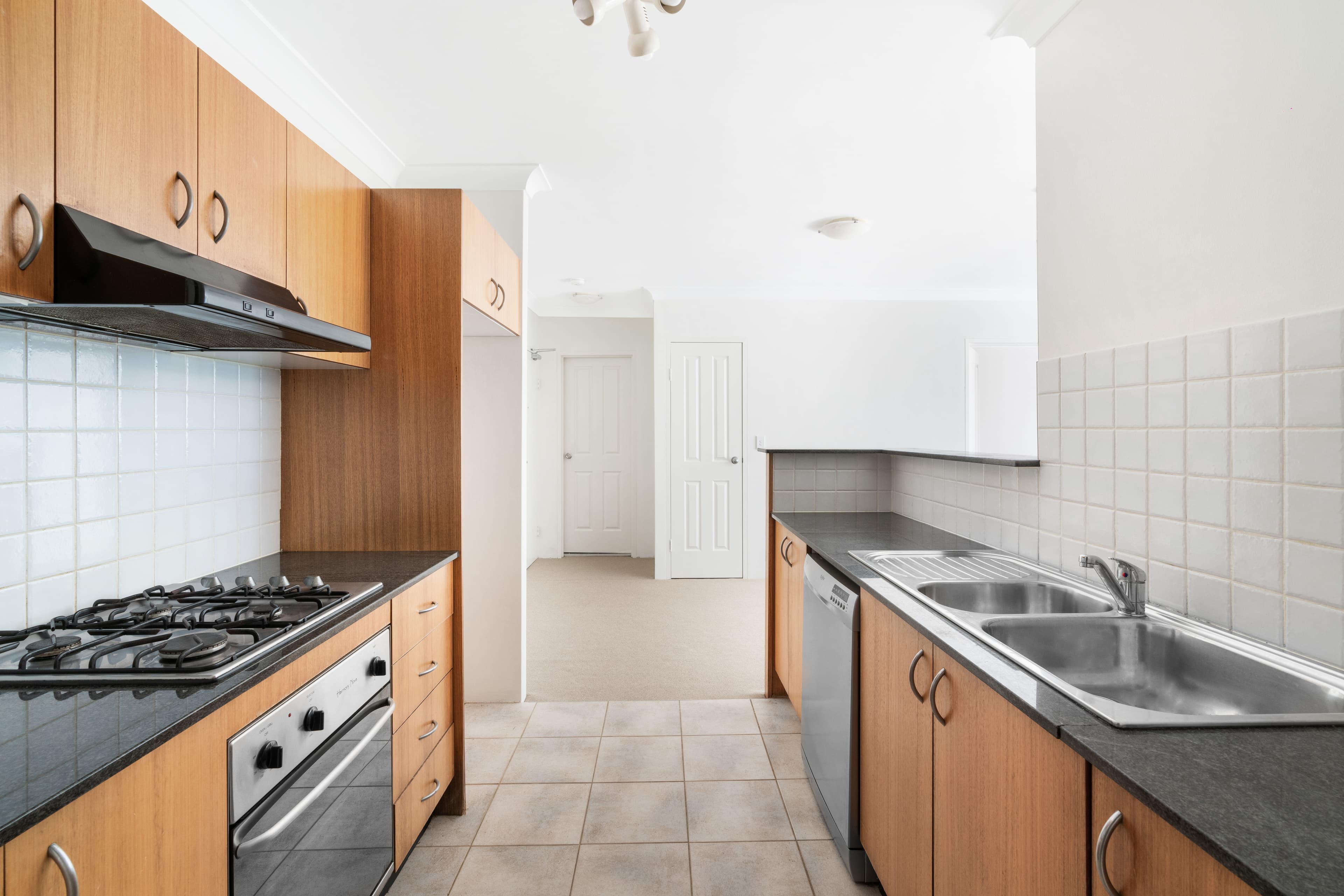 28/11-17 Wyndham Street, Alexandria - Thumbnail 5
