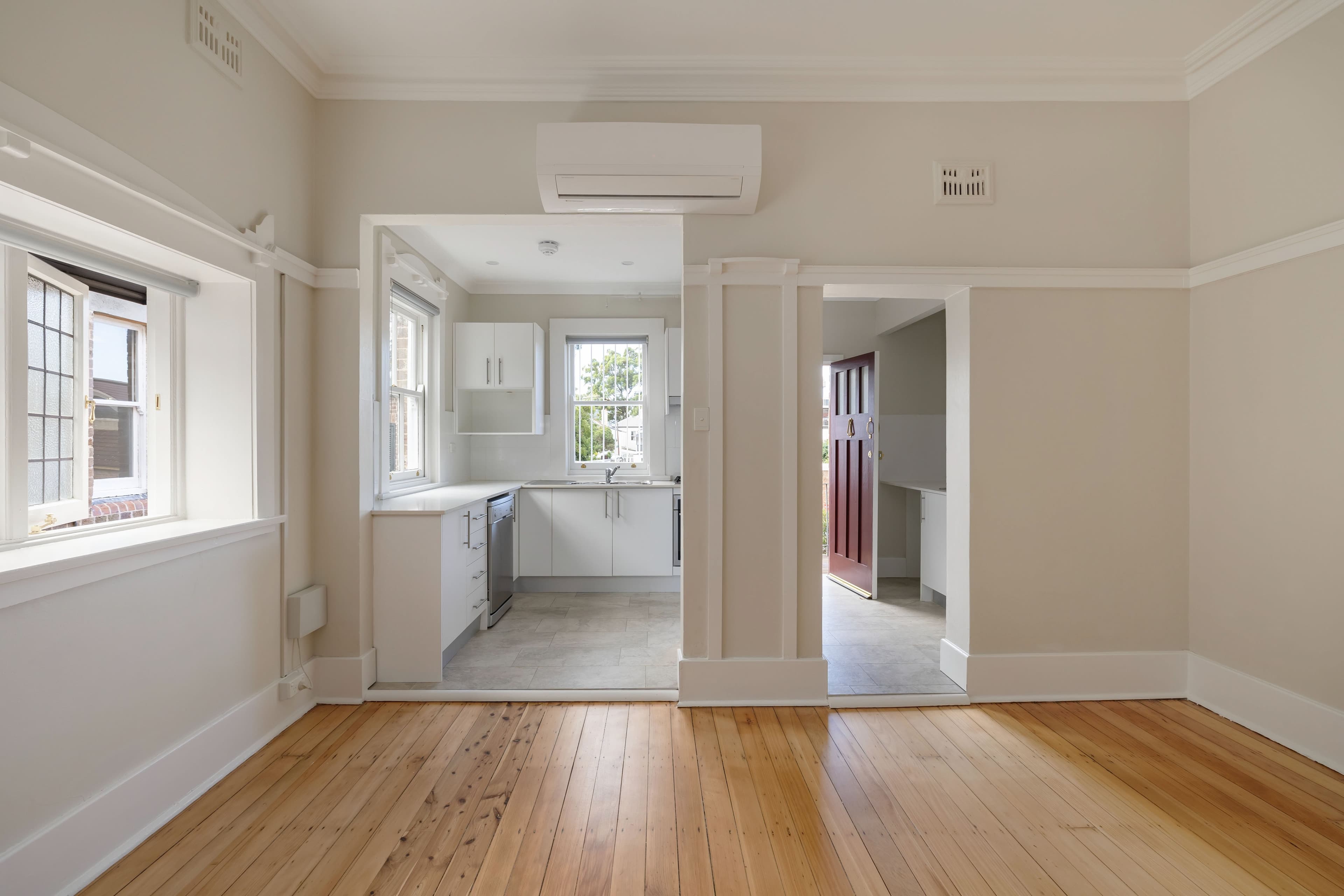 2/14 Mansfield Street, Glebe - Thumbnail 2
