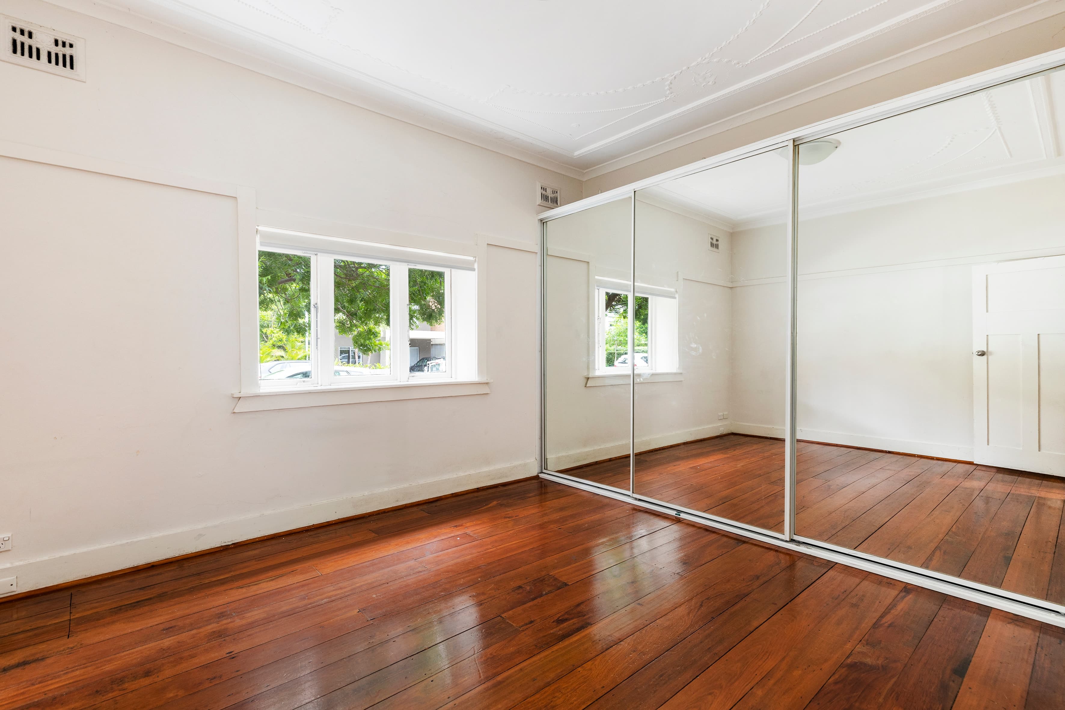 1/2A Strickland Street, Rose Bay - Thumbnail 3