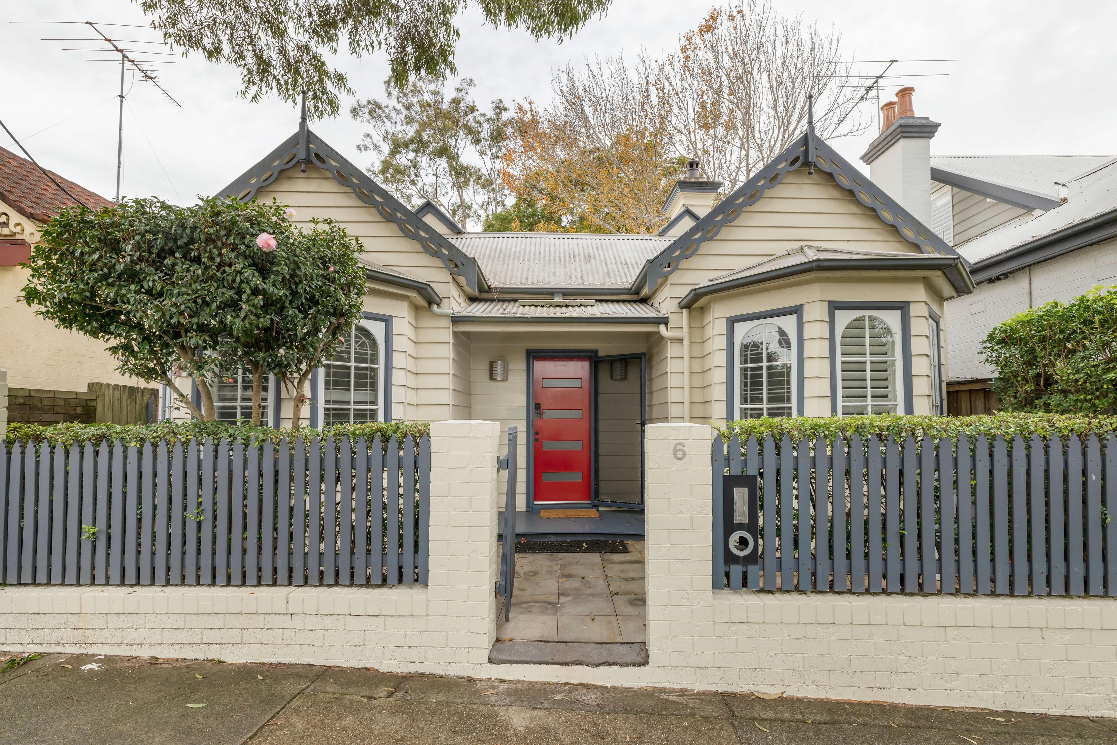 6 Wisbeach Street, Balmain - Image 1