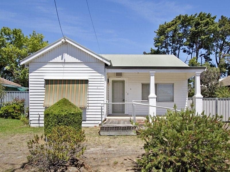 4 Bowles Street KANGAROO FLAT VIC, Kangaroo Flat - Image 1