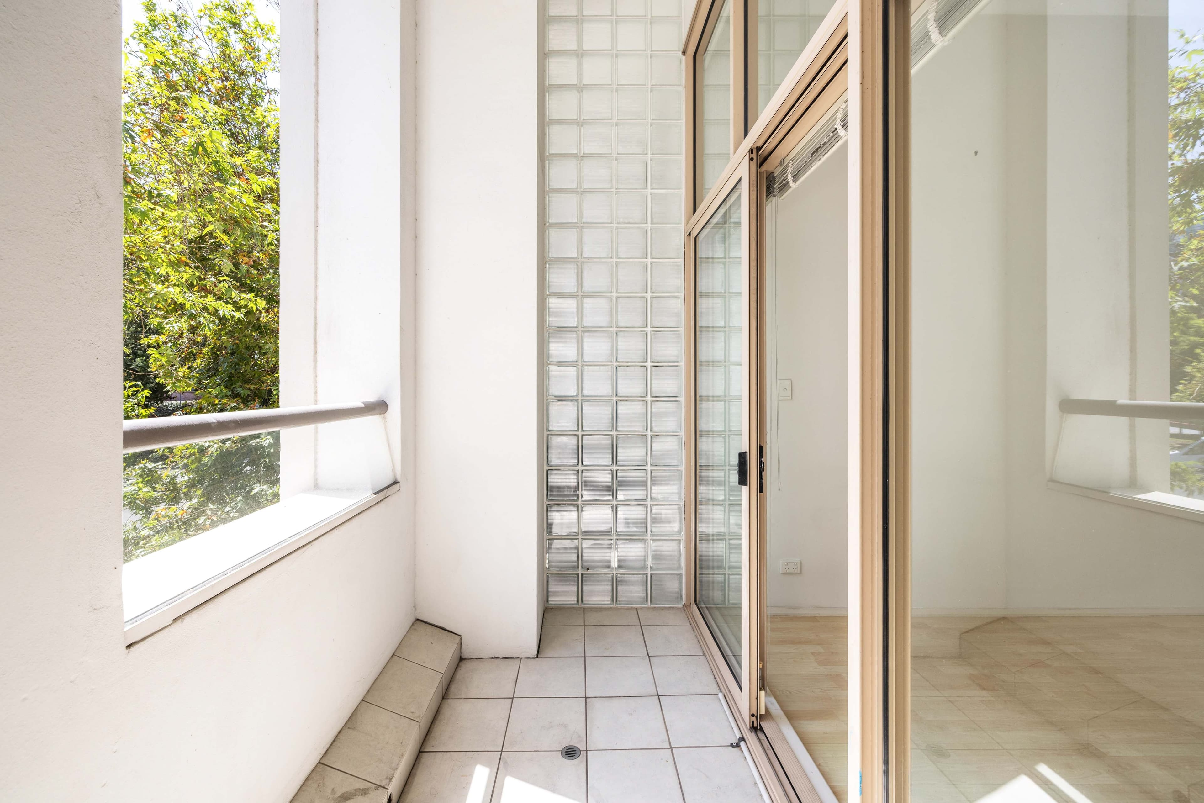 221/105 Campbell Street, Surry Hills - Thumbnail 4