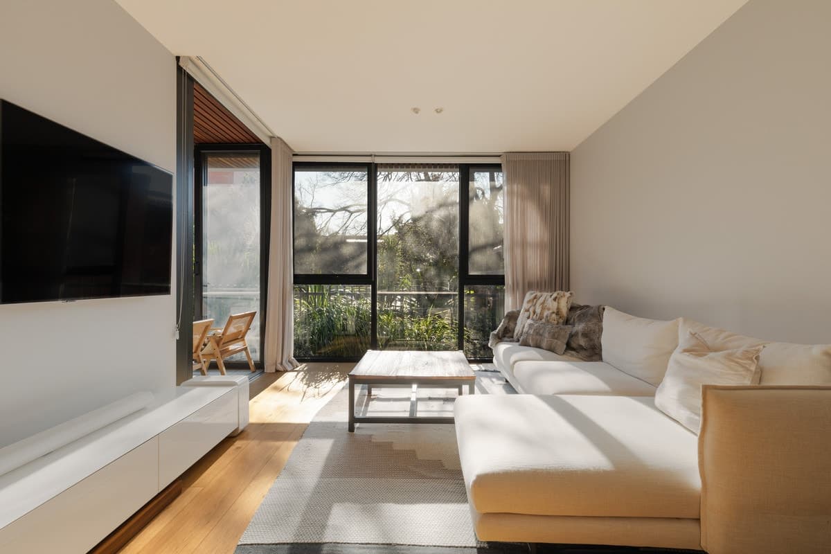 35/18 Huntley Street, Alexandria - Image 1